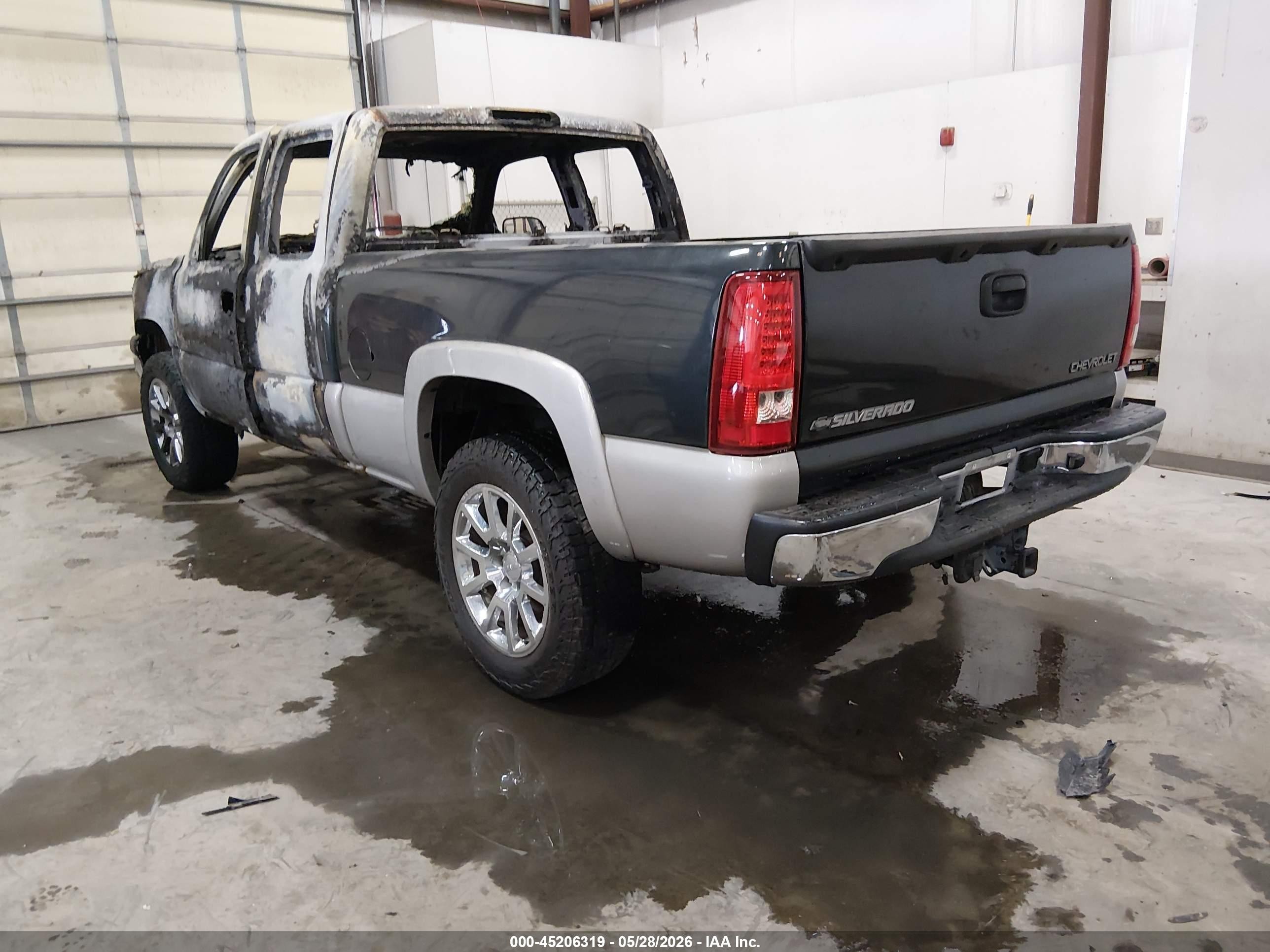 2004 Chevrolet Silverado 1500 Ls/lt/work Truck/z71 Black vin: 1GCEK19T24Z238906