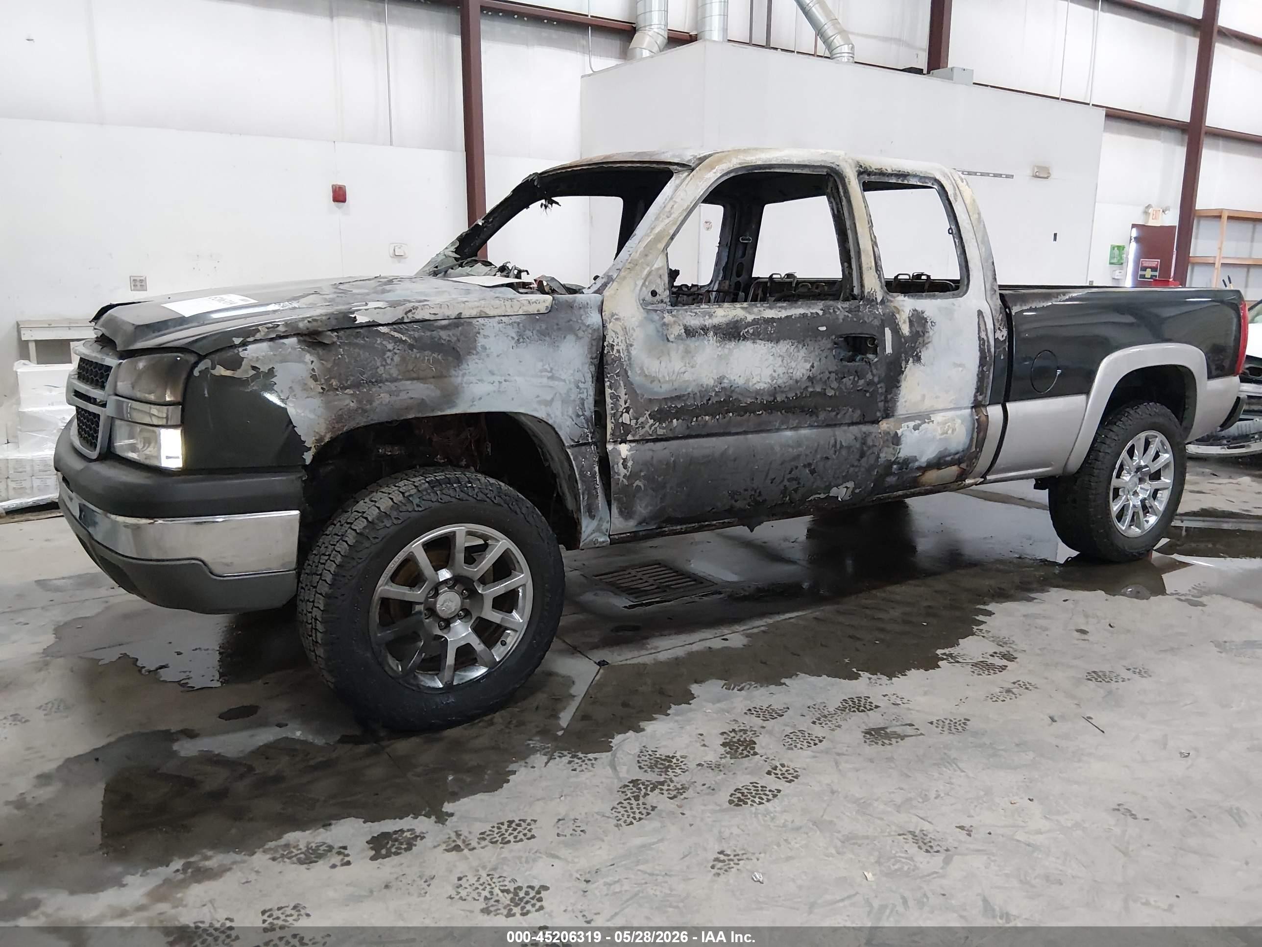 2004 Chevrolet Silverado 1500 Ls/lt/work Truck/z71 Black vin: 1GCEK19T24Z238906