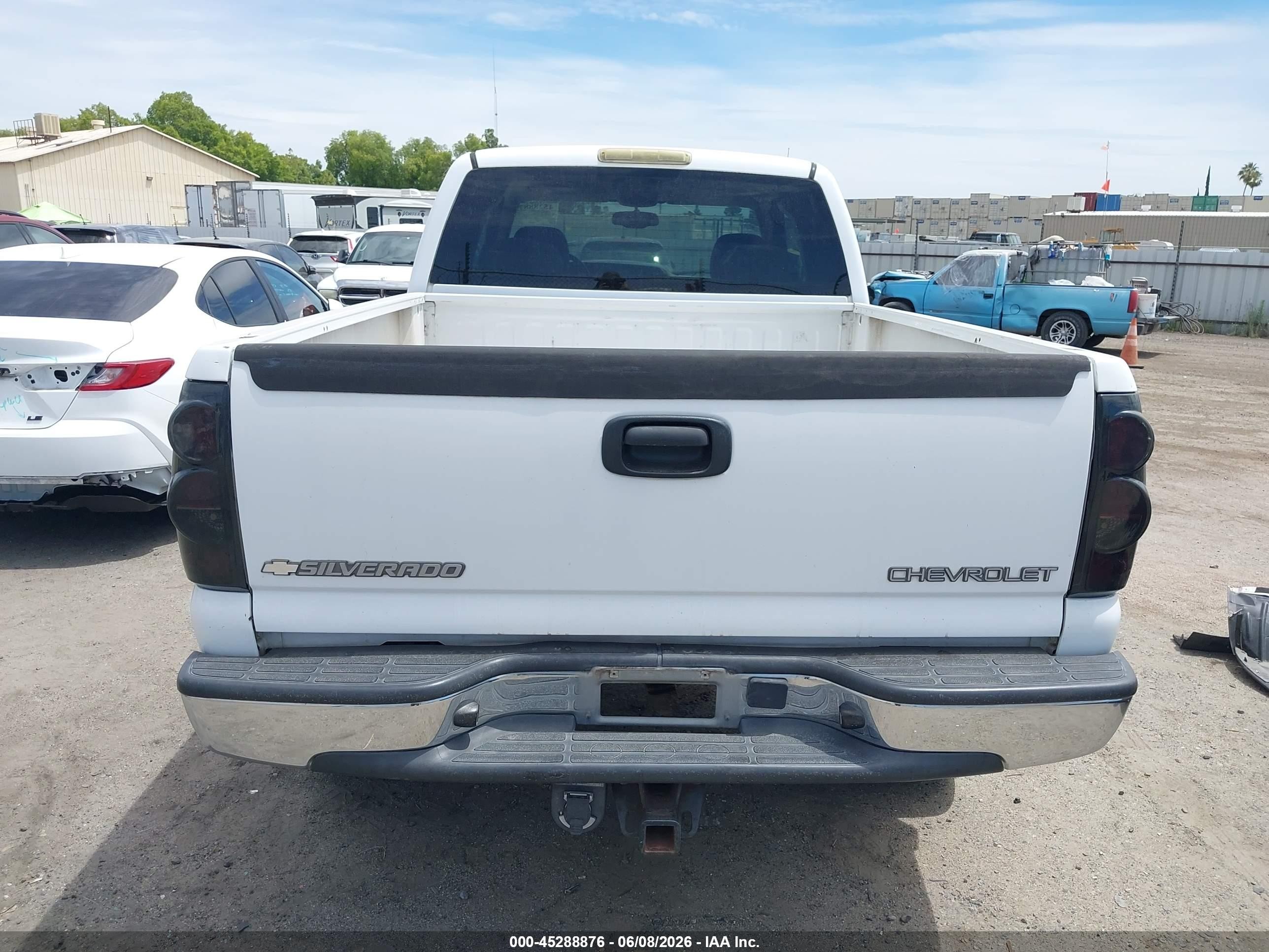 2005 Chevrolet Silverado 1500 Ls White vin: 1GCEK19T25E190185