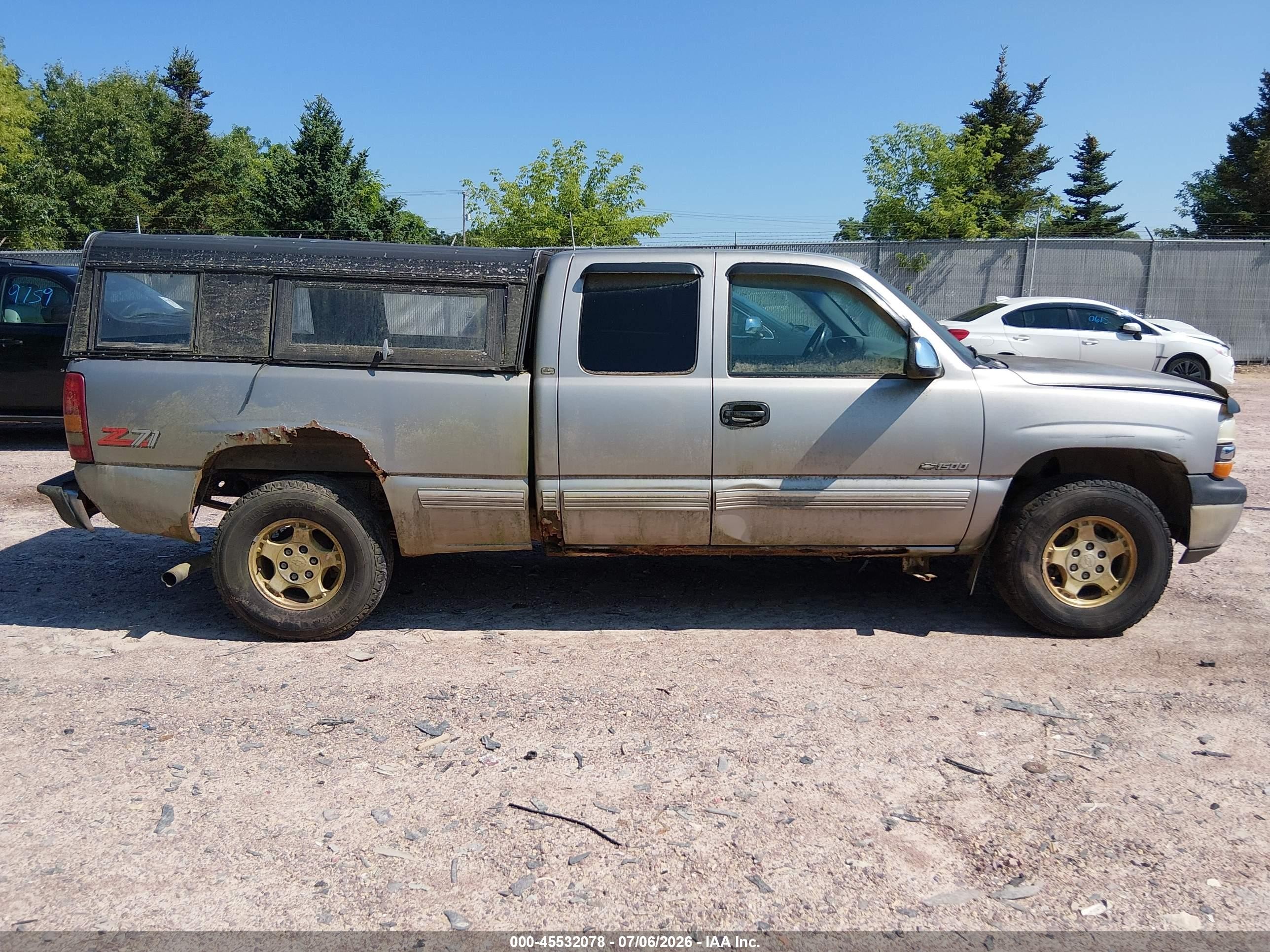 1999 Chevrolet Silverado 1500 Ls Silver vin: 1GCEK19T2XE152068