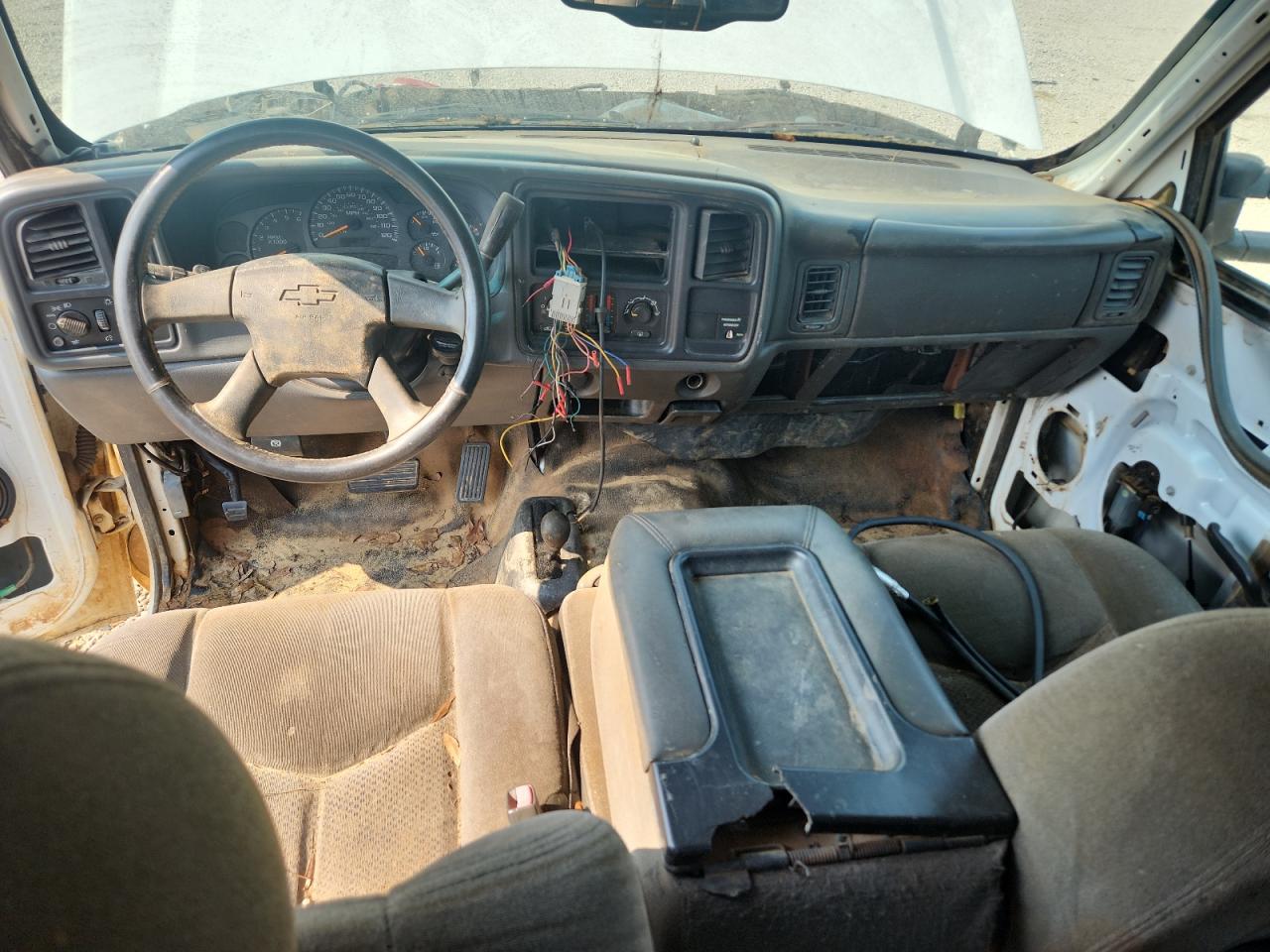 2004 Chevrolet Silverado K1500 White vin: 1GCEK19T34E120502