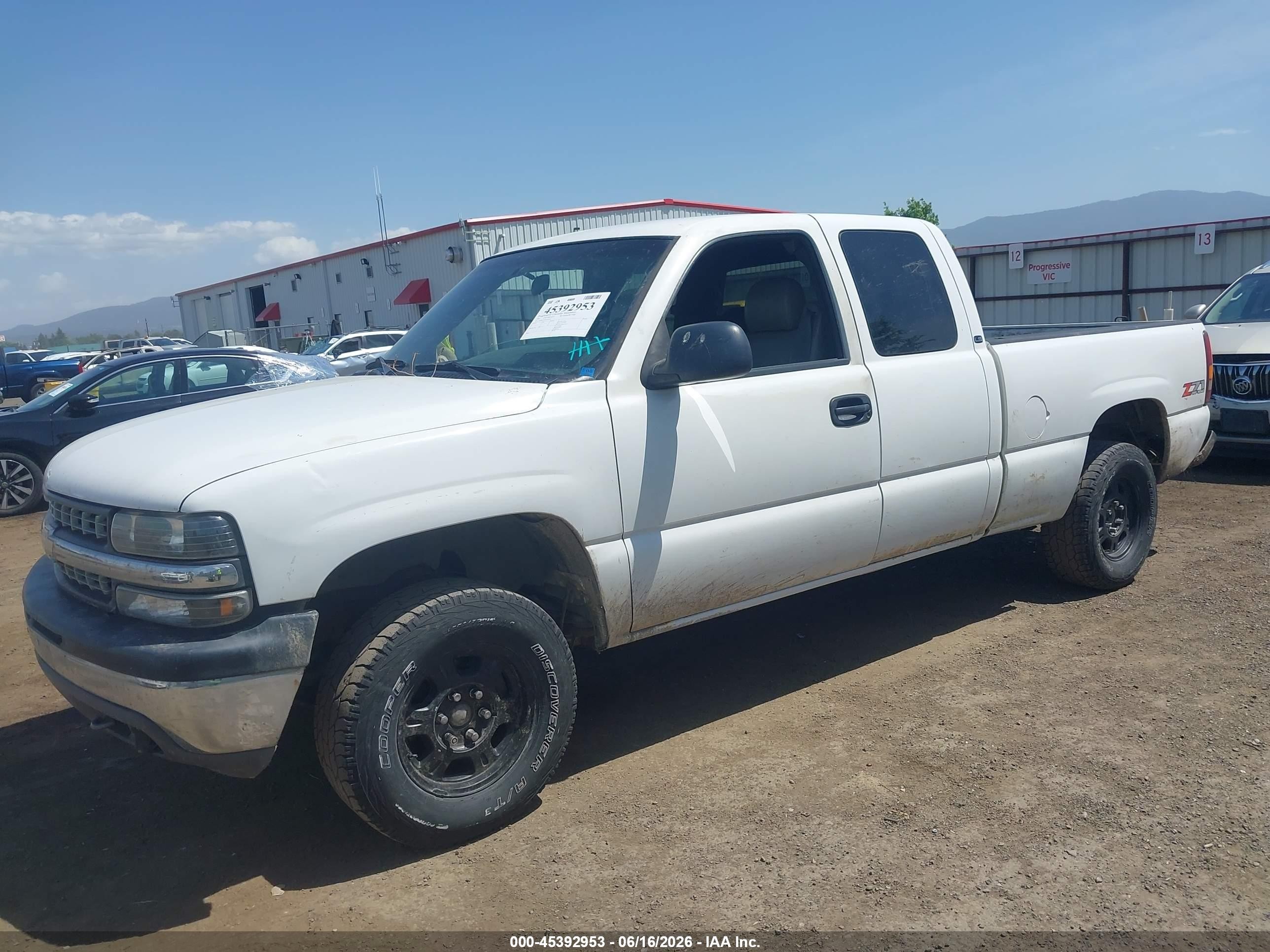 2001 Chevrolet Silverado 1500 Ls White vin: 1GCEK19T41E319389