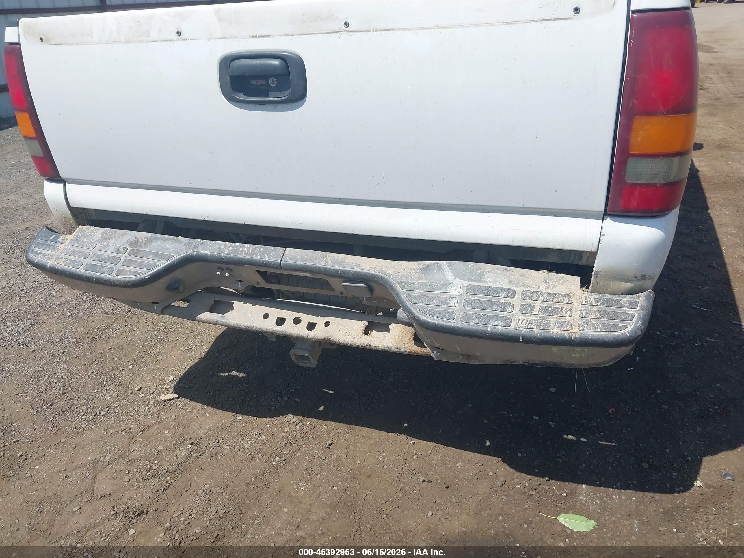 2001 Chevrolet Silverado 1500 Ls White vin: 1GCEK19T41E319389