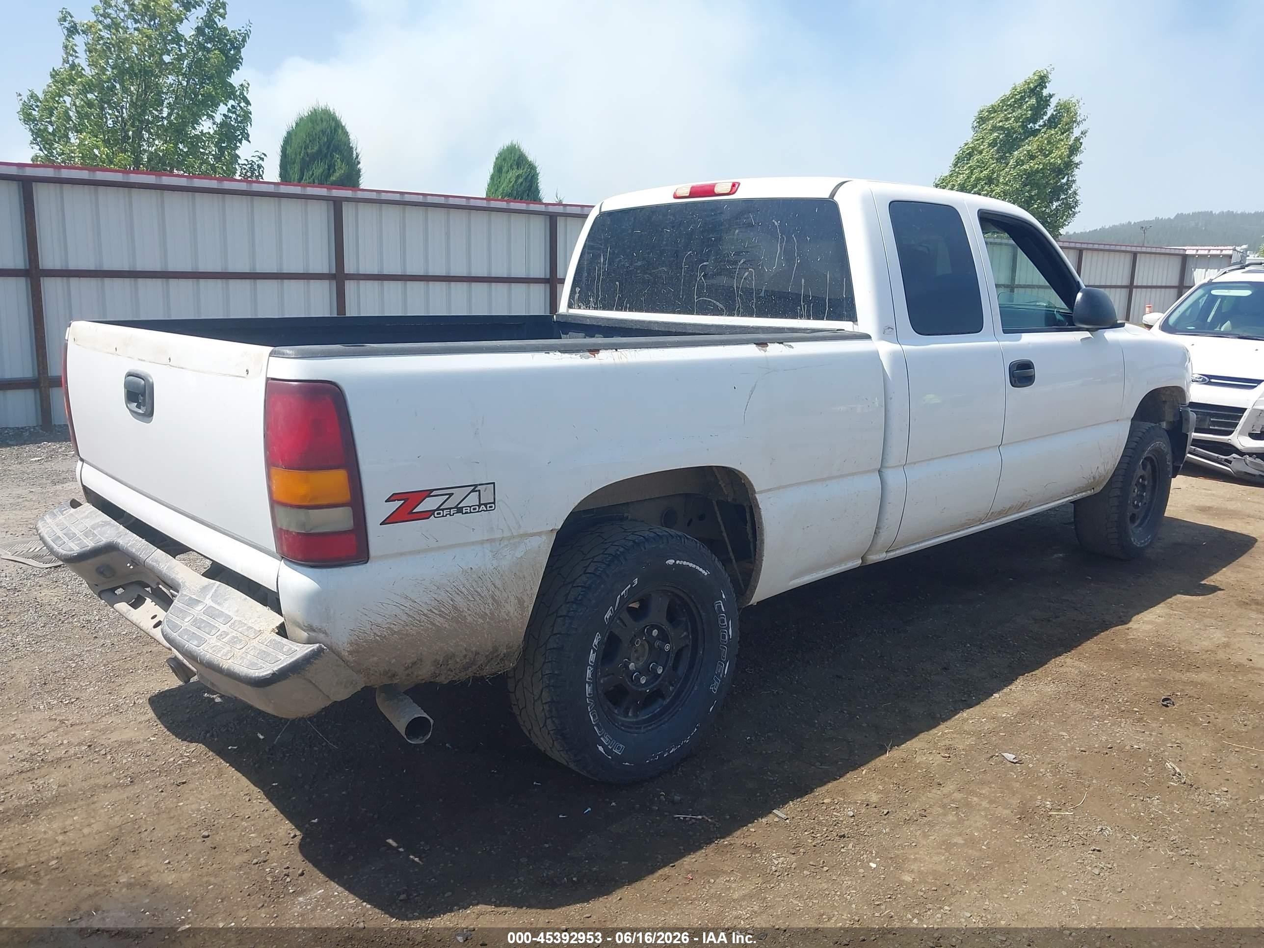2001 Chevrolet Silverado 1500 Ls White vin: 1GCEK19T41E319389
