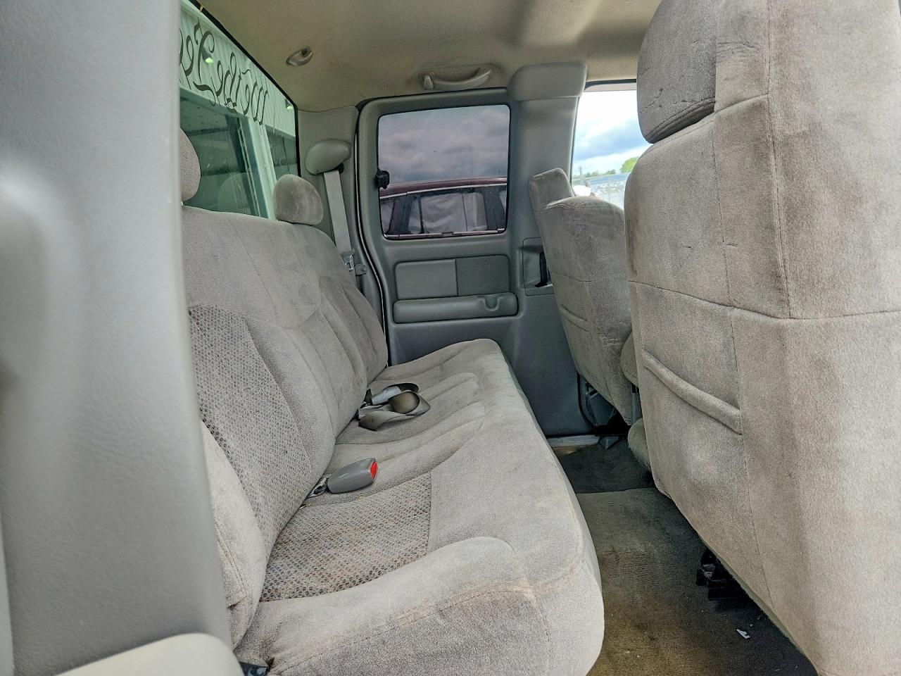 2000 Chevrolet Silverado K1500 Белый vin: 1GCEK19T4YE335277