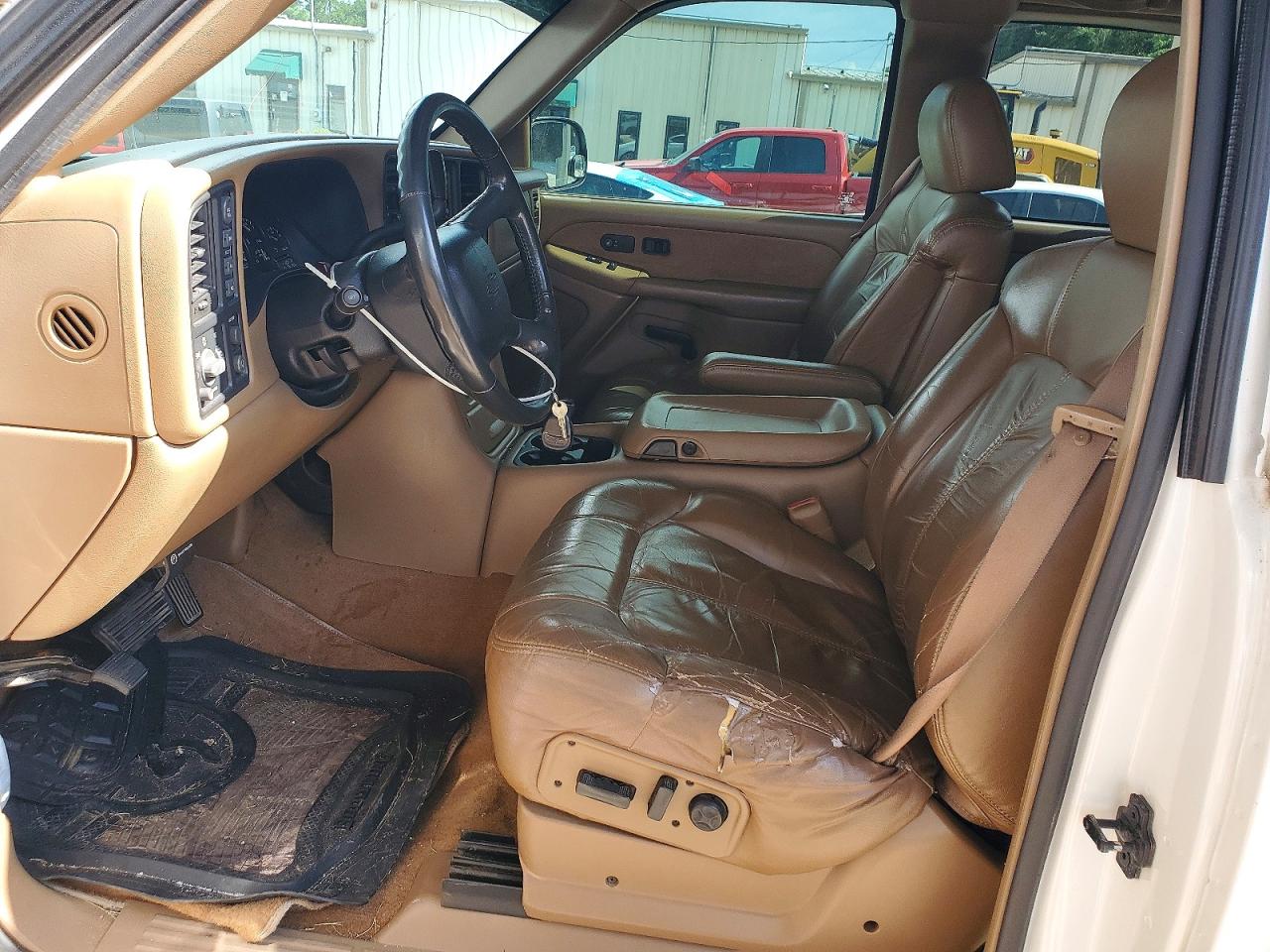 2000 Chevrolet Silverado K1500 White vin: 1GCEK19T4YZ194557