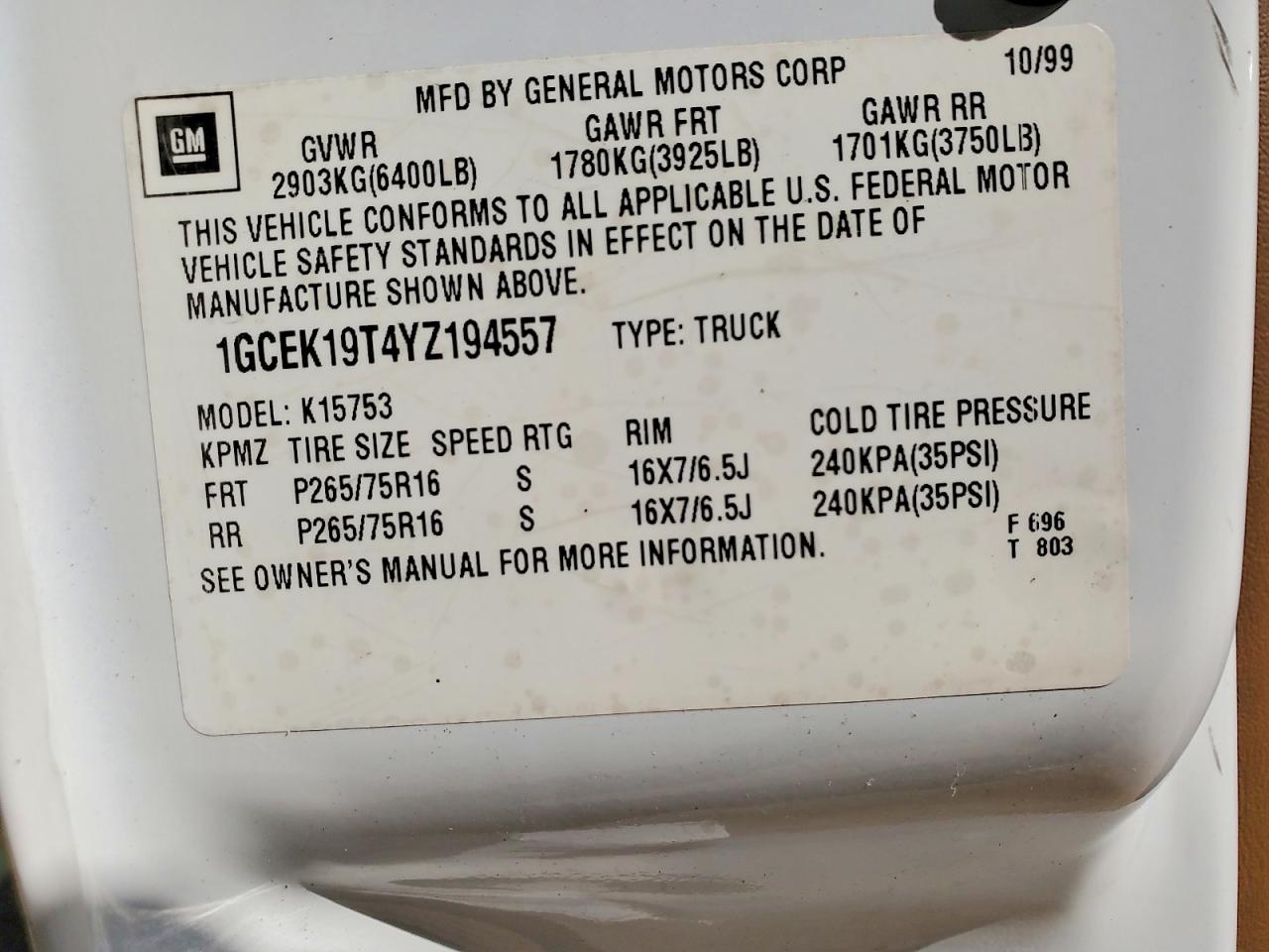 2000 Chevrolet Silverado K1500 White vin: 1GCEK19T4YZ194557