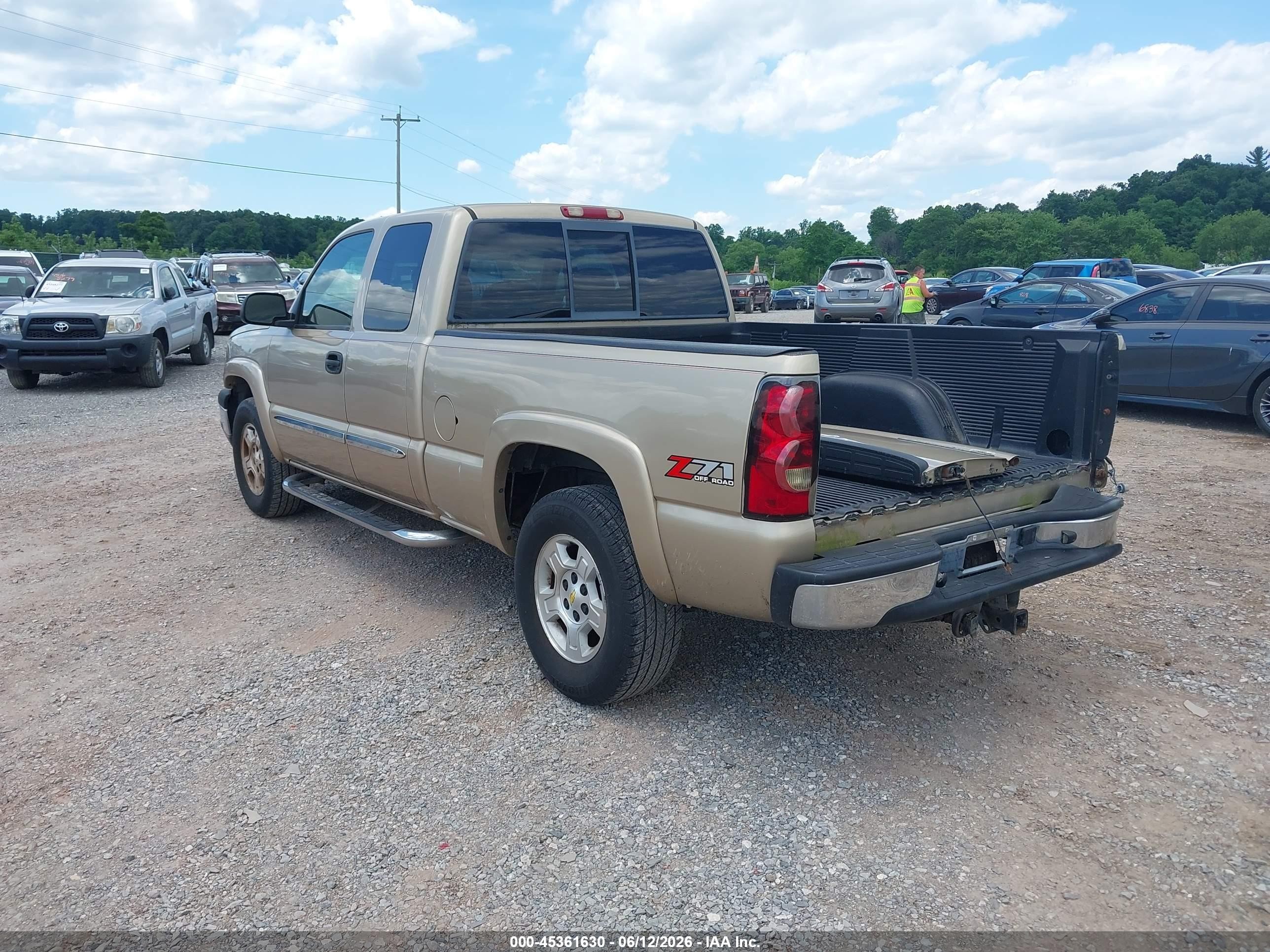 2004 Chevrolet Silverado 1500 Z71 Champagne vin: 1GCEK19T54E361817