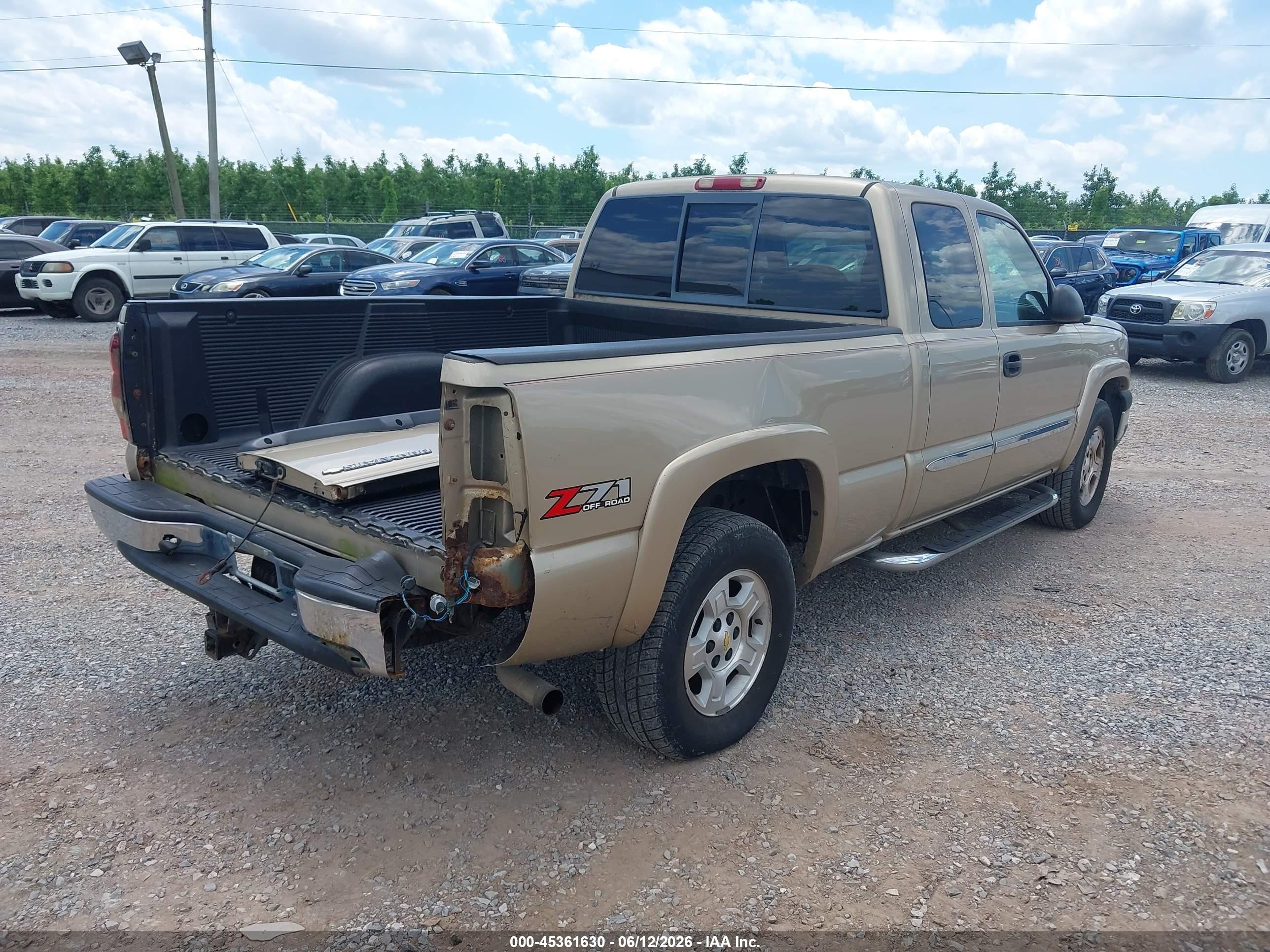 2004 Chevrolet Silverado 1500 Z71 Champagne vin: 1GCEK19T54E361817
