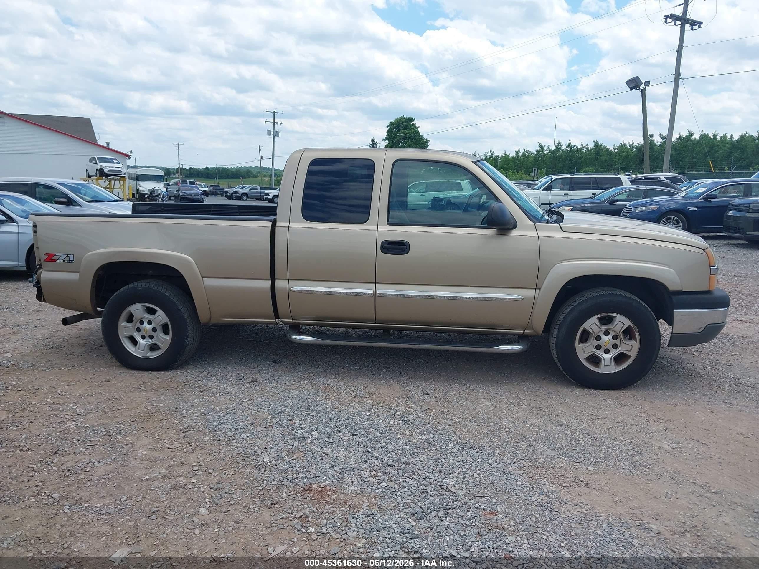 2004 Chevrolet Silverado 1500 Z71 Champagne vin: 1GCEK19T54E361817