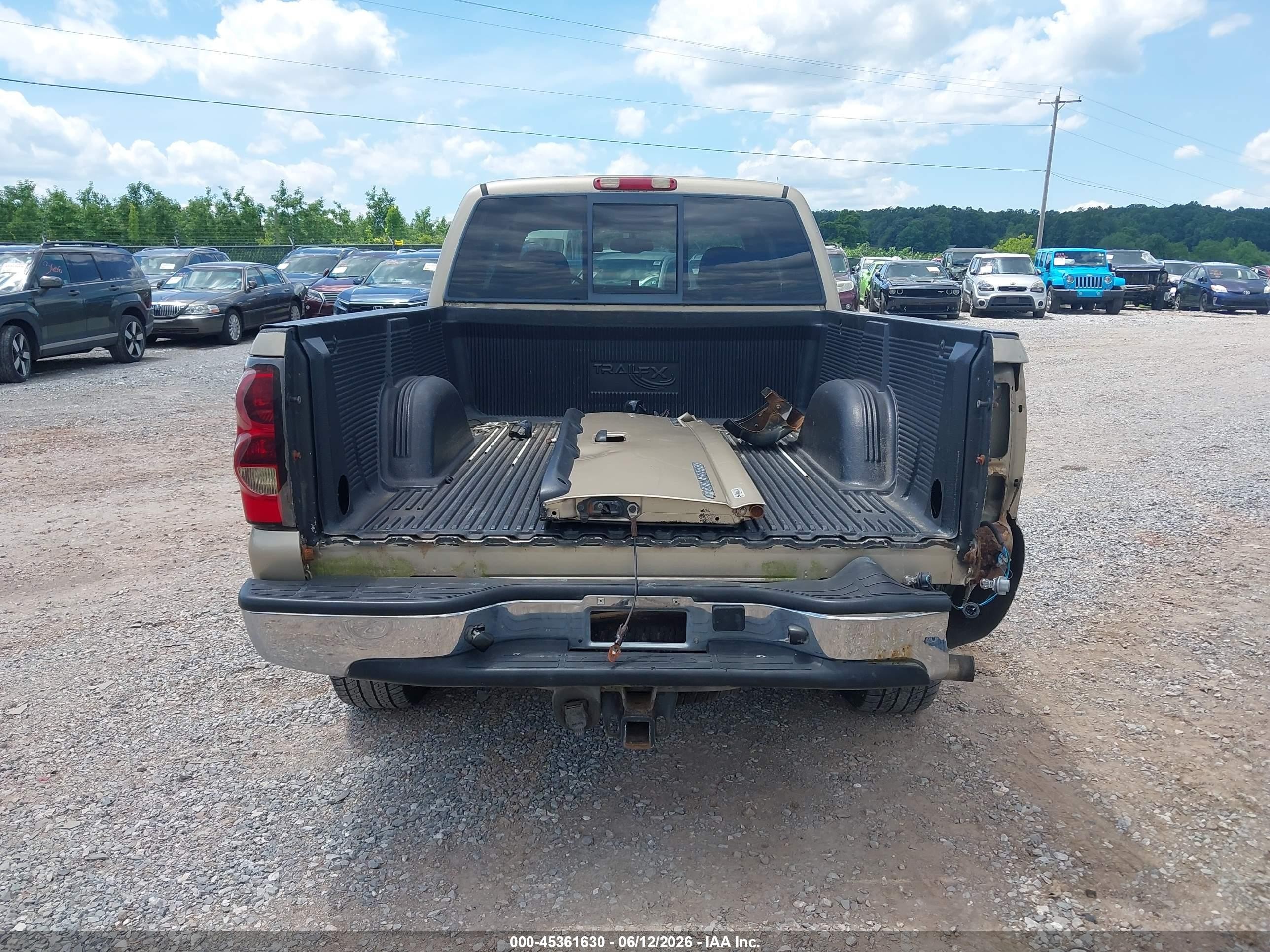 2004 Chevrolet Silverado 1500 Z71 Champagne vin: 1GCEK19T54E361817