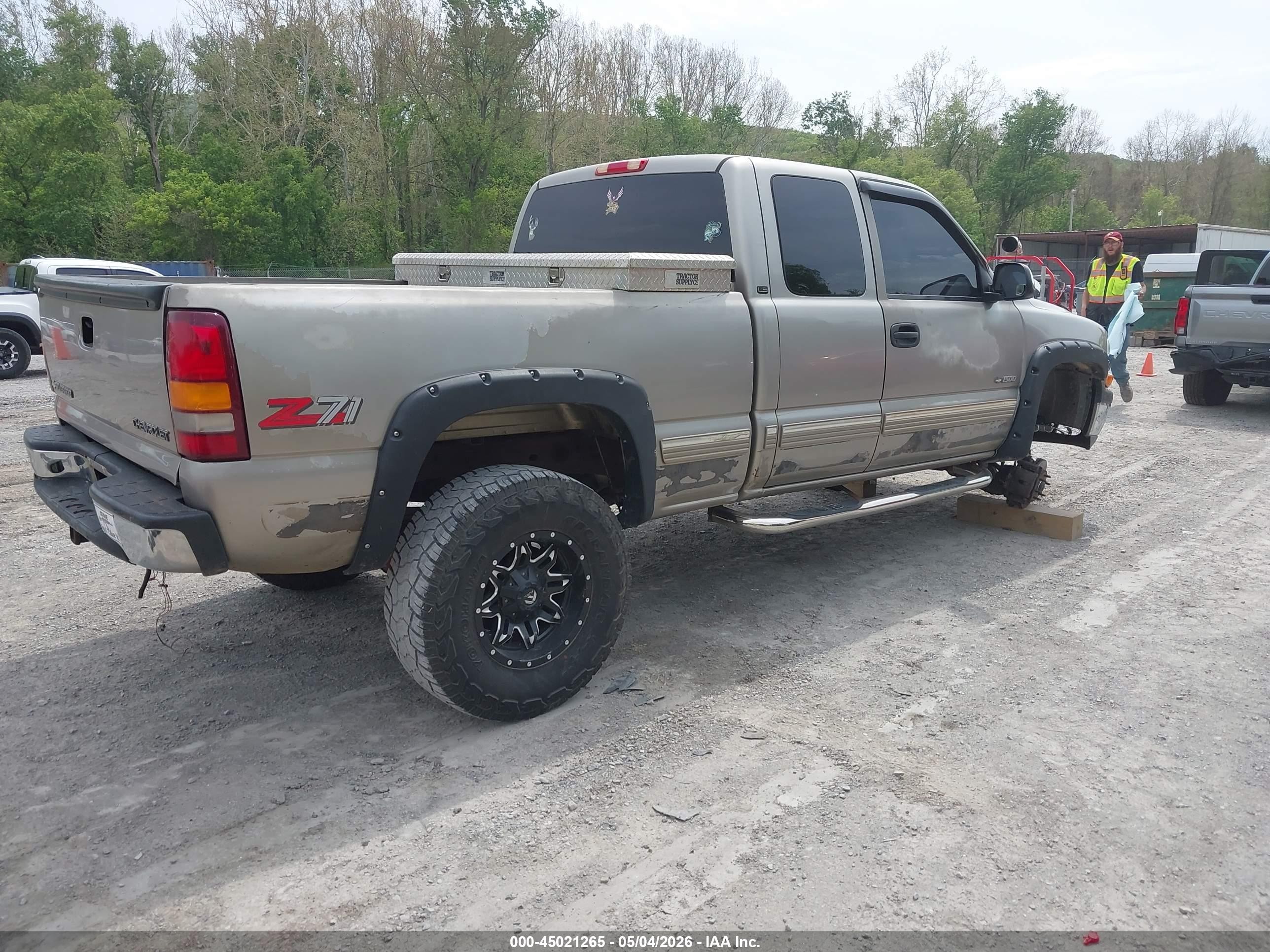 1999 Chevrolet Silverado 1500 Ls Серебряный vin: 1GCEK19T5XE126032