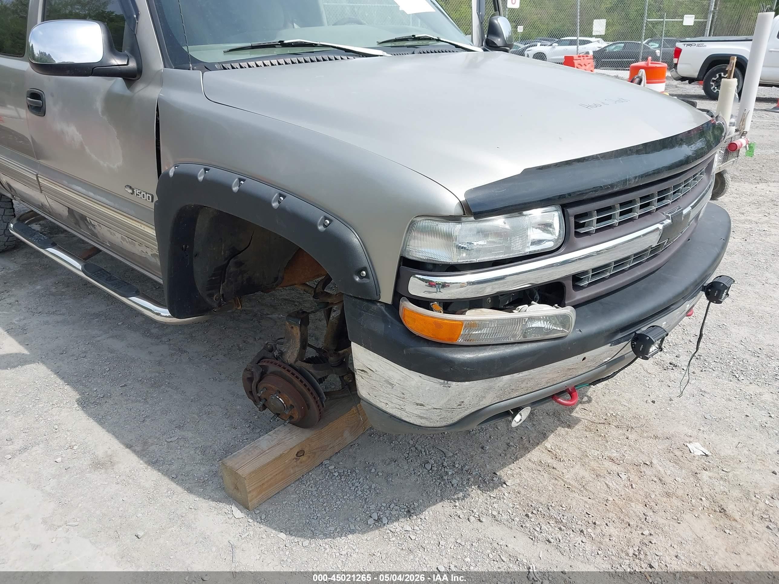 1999 Chevrolet Silverado 1500 Ls Серебряный vin: 1GCEK19T5XE126032