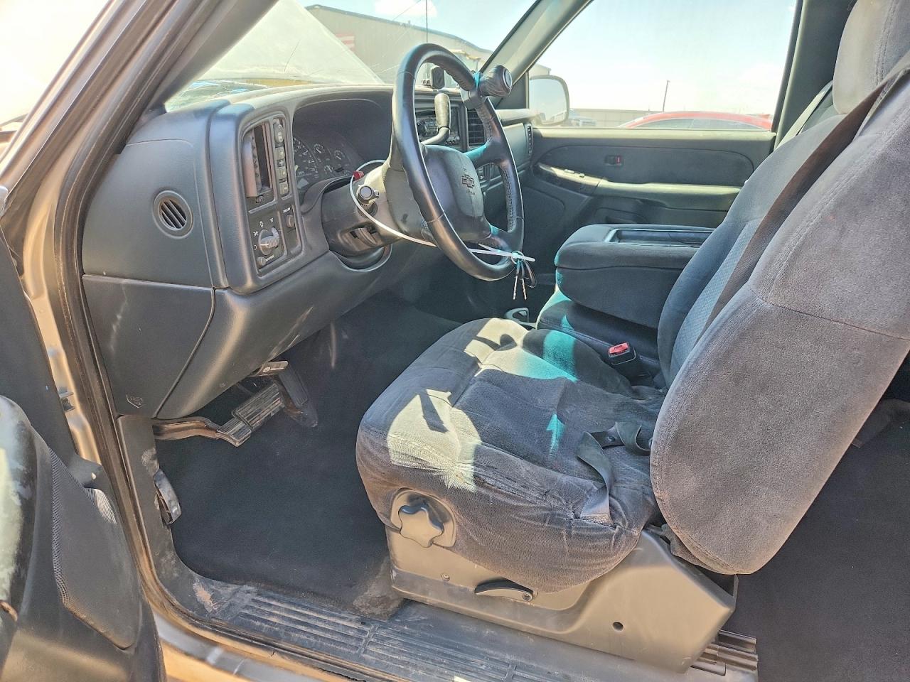 2001 Chevrolet Silverado K1500 Tan vin: 1GCEK19T61E165817