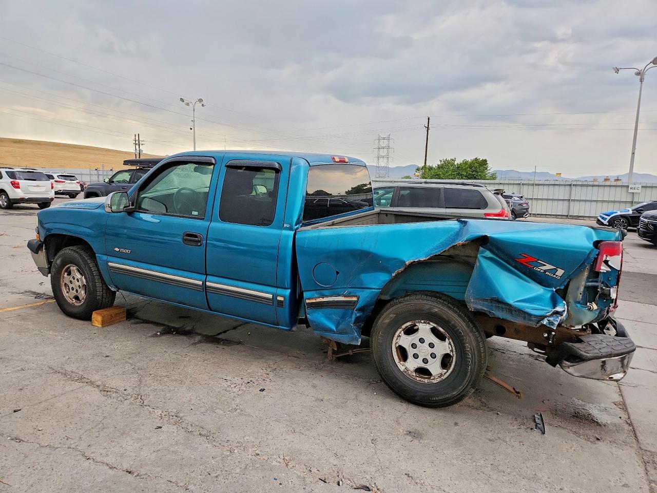 2002 Chevrolet Silverado K1500 Green vin: 1GCEK19T62Z258654