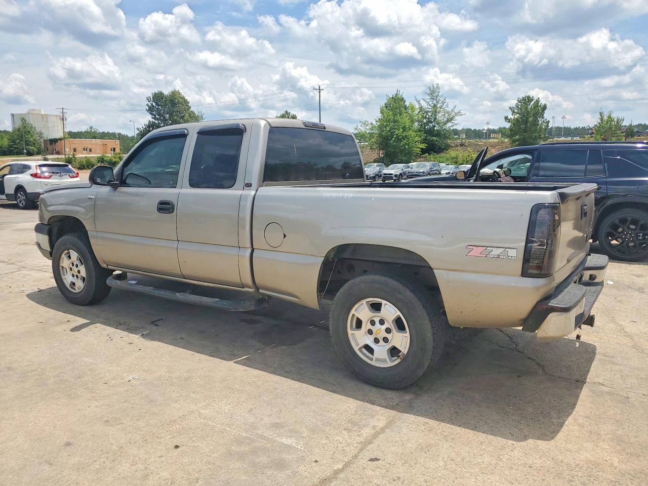 2003 Chevrolet Silverado K1500 Tan vin: 1GCEK19T63E234315