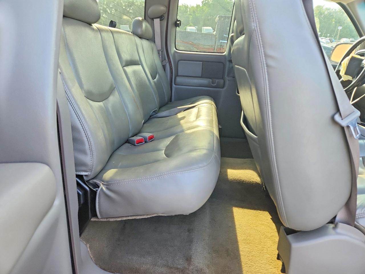 2003 Chevrolet Silverado K1500 Red vin: 1GCEK19T63E300345