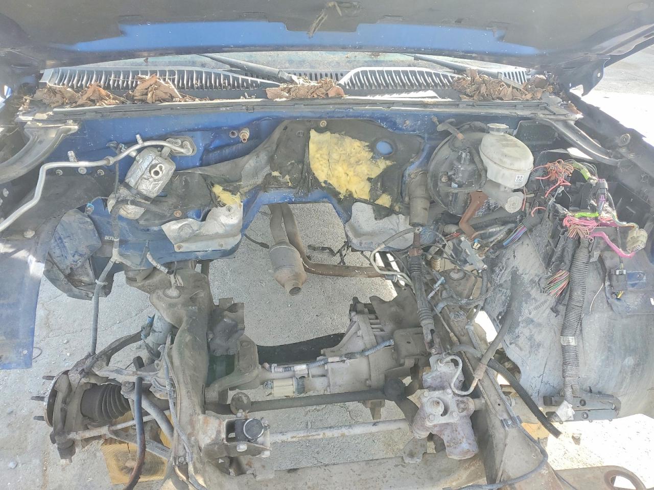 2004 Chevrolet Silverado K1500 Blue vin: 1GCEK19T64E126603