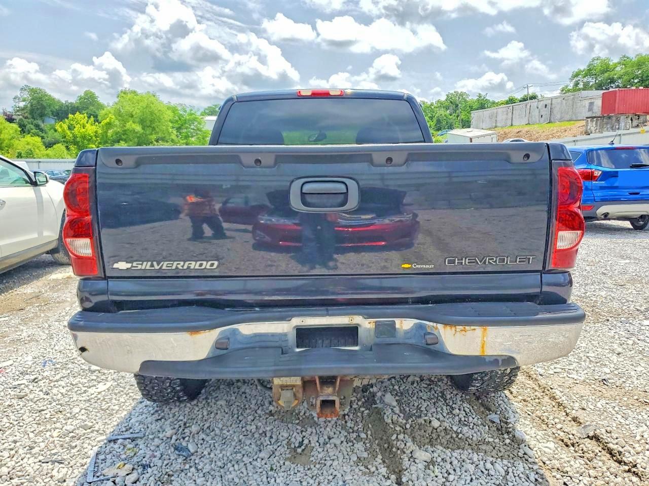 2004 Chevrolet Silverado K1500 Black vin: 1GCEK19T64E372633