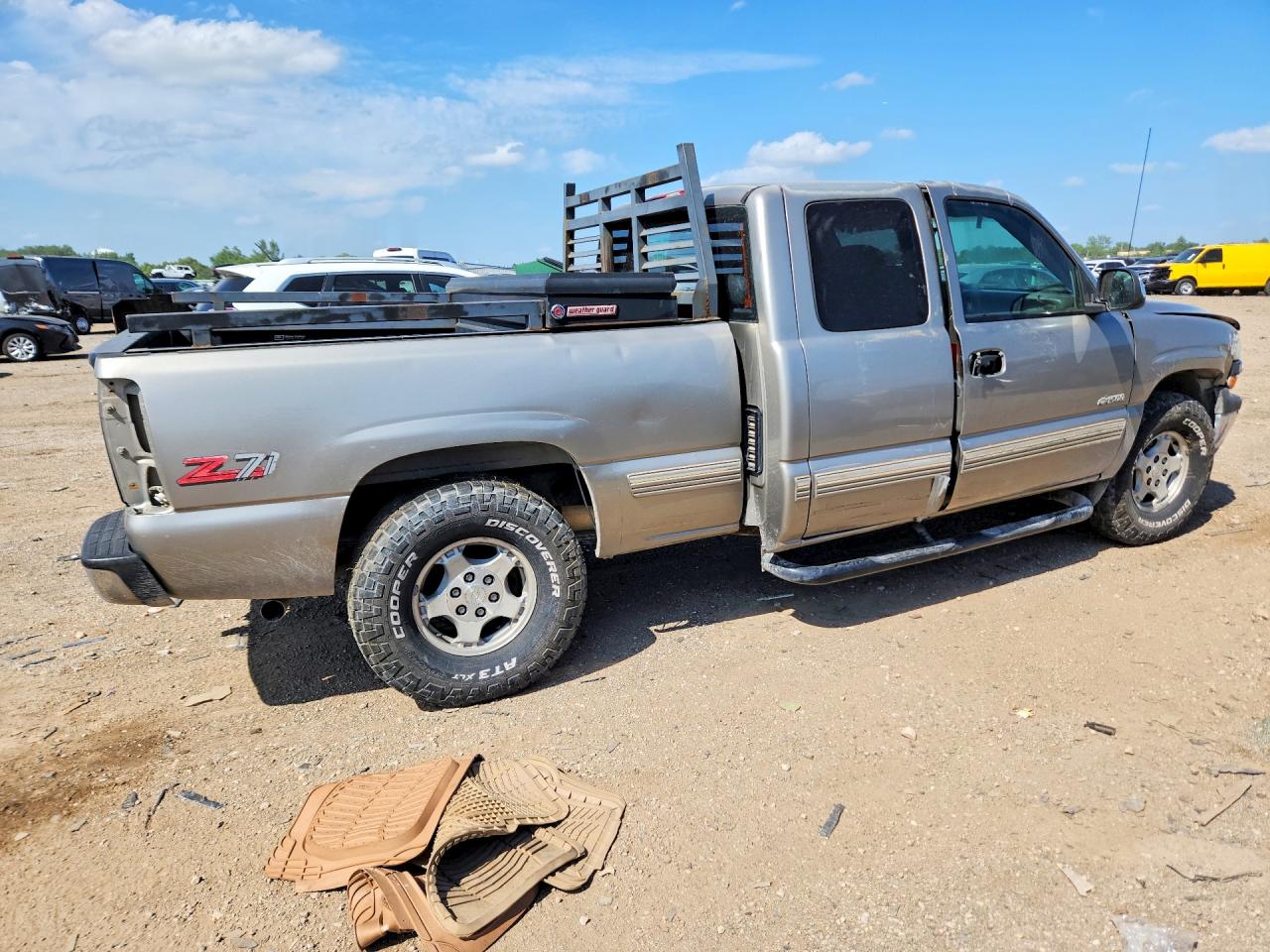 1999 Chevrolet Silverado K1500 Beige vin: 1GCEK19T6XE106209