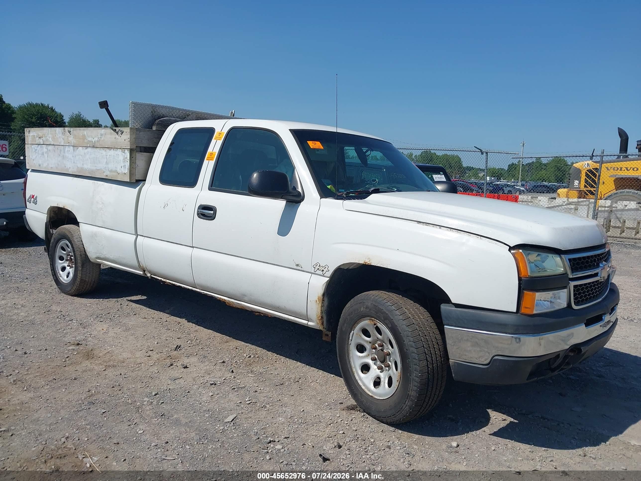 2006 Chevrolet Silverado 1500 Work Truck White vin: 1GCEK19T76E132896