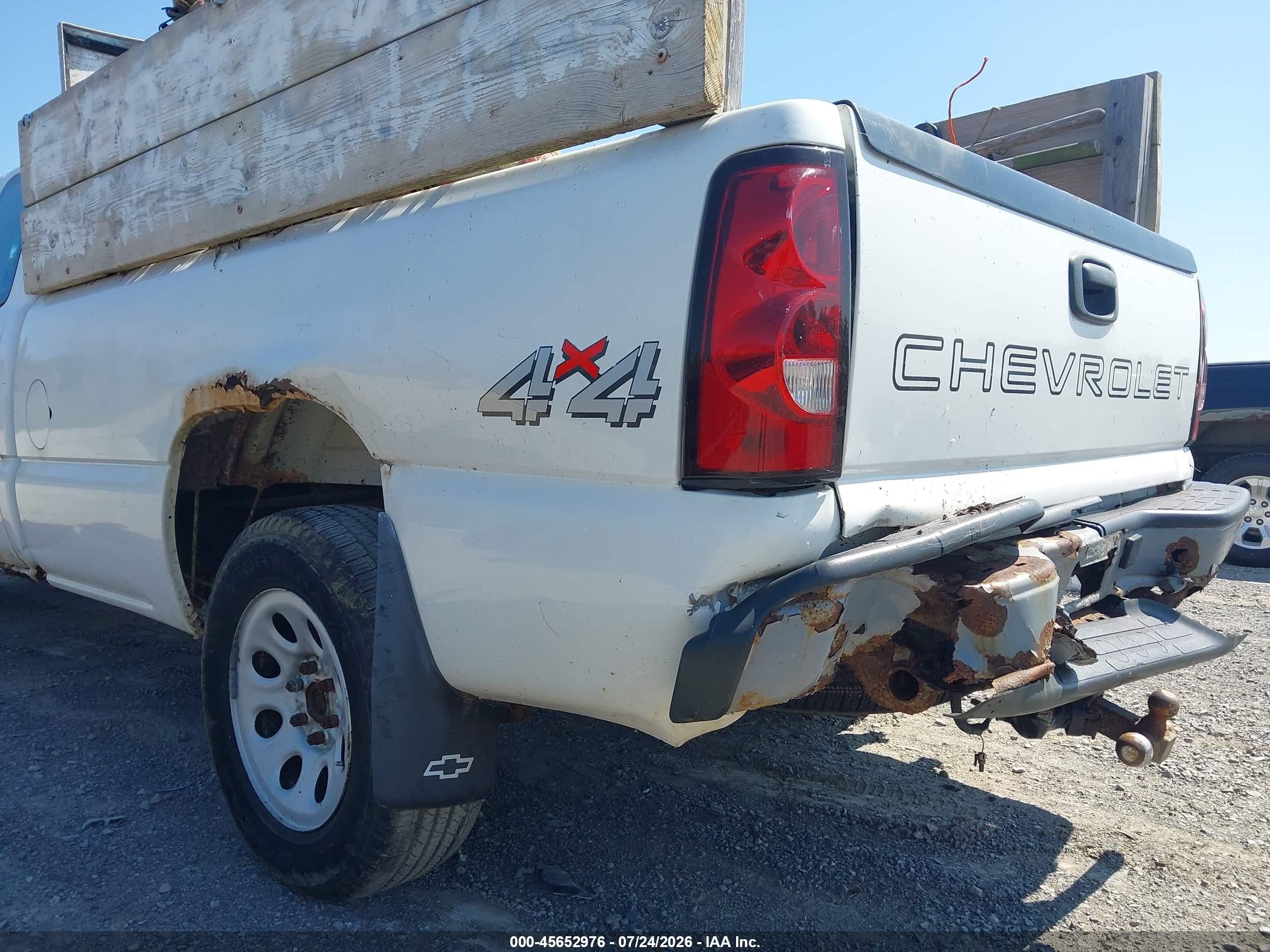 2006 Chevrolet Silverado 1500 Work Truck White vin: 1GCEK19T76E132896