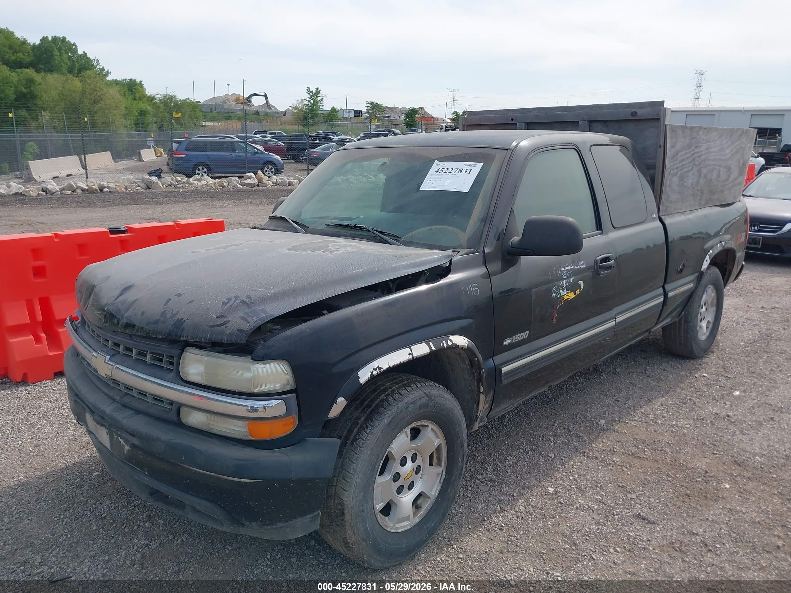 1999 Chevrolet Silverado 1500 Ls Black vin: 1GCEK19T7XE101147