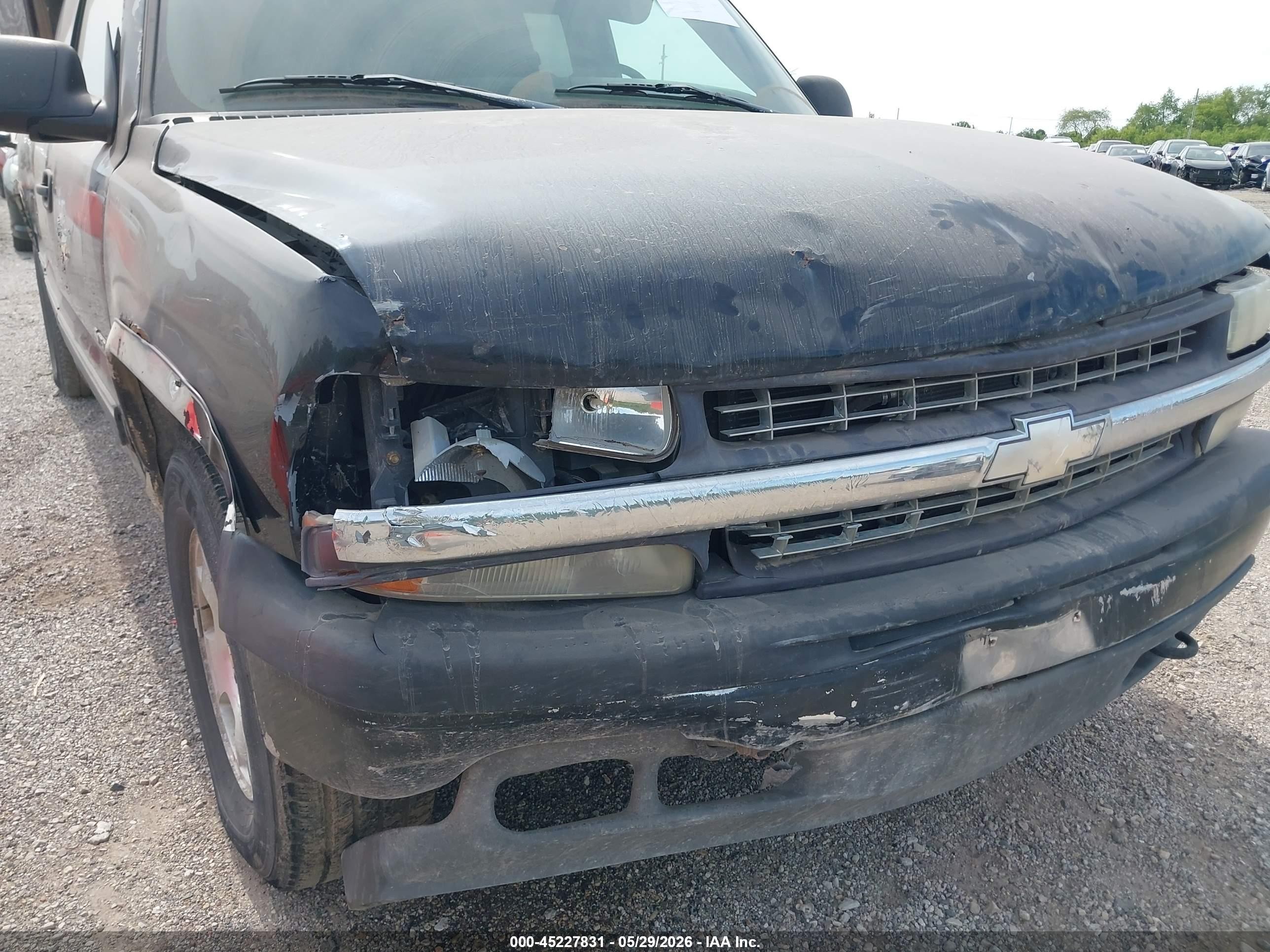 1999 Chevrolet Silverado 1500 Ls Black vin: 1GCEK19T7XE101147