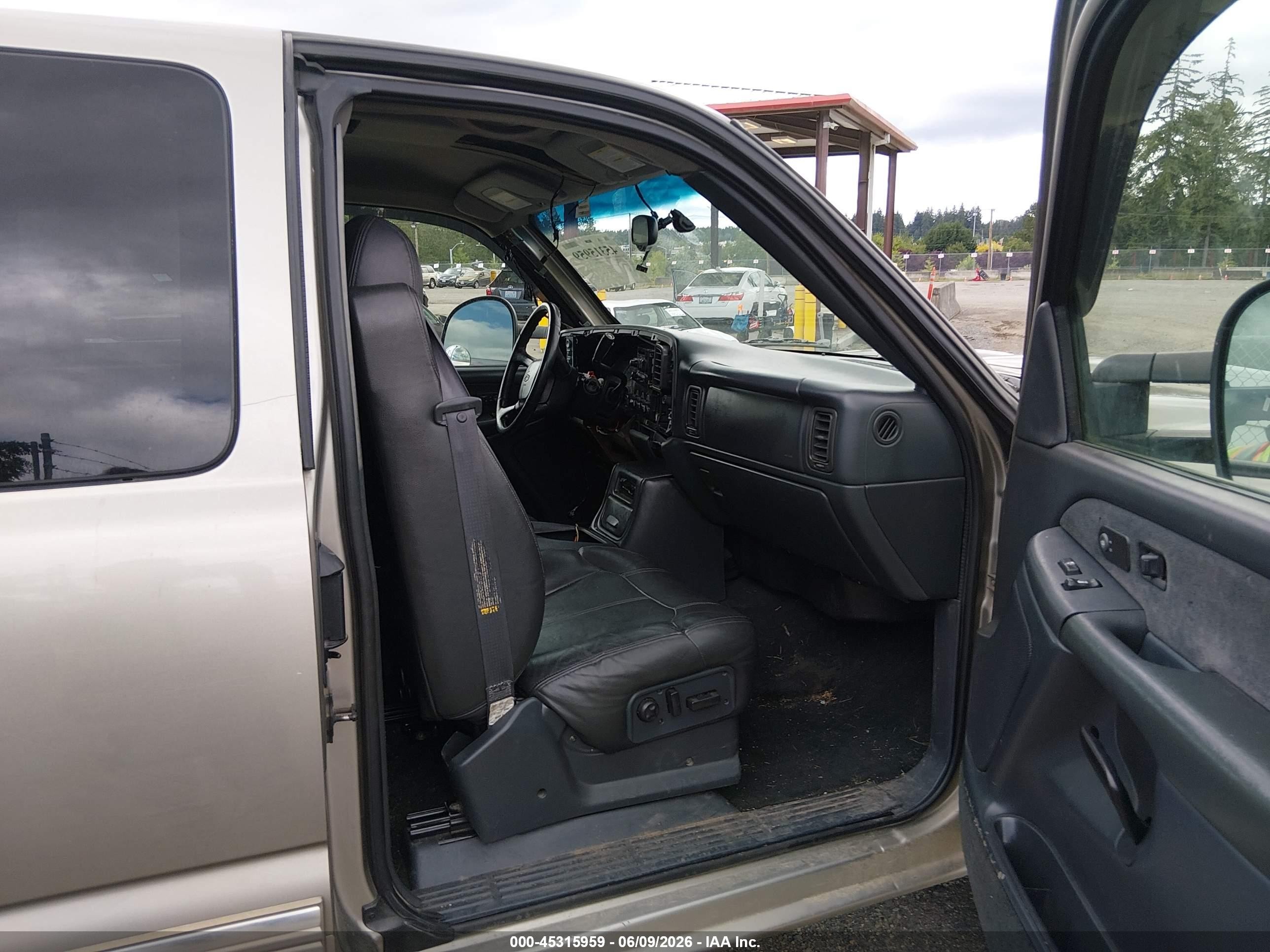2000 Chevrolet Silverado 1500 Ls/lt Beige vin: 1GCEK19T7YZ212727