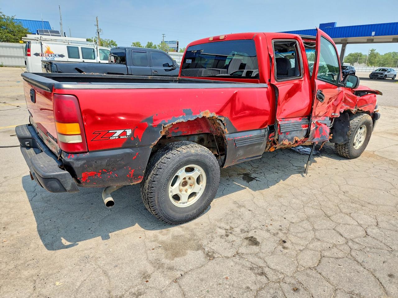 2001 Chevrolet Silverado K1500 Red vin: 1GCEK19T81E128204
