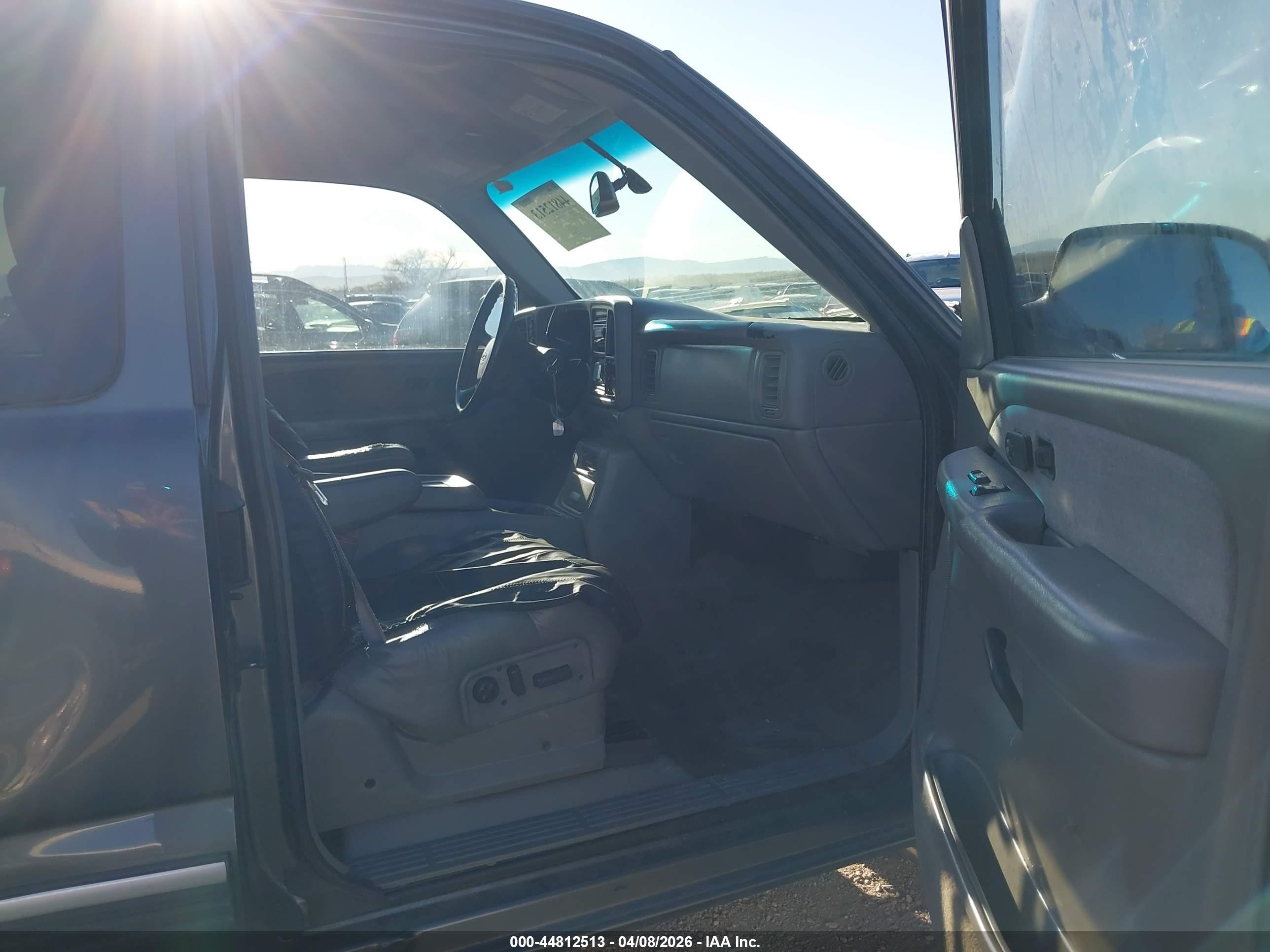 2002 Chevrolet Silverado 1500 Lt Gray vin: 1GCEK19T82Z302878
