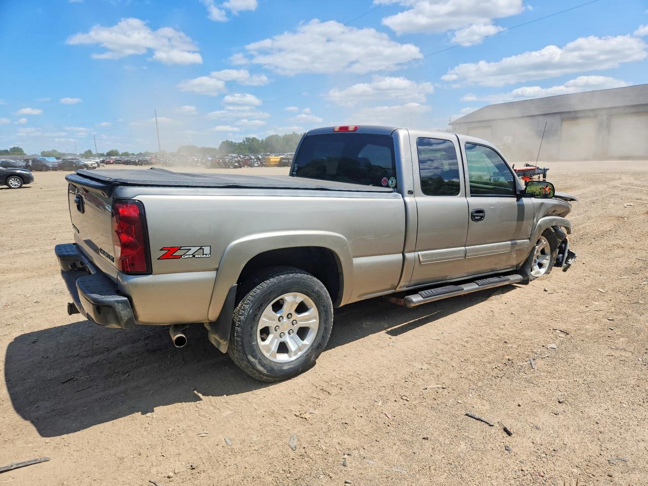 2003 Chevrolet Silverado K1500 Tan vin: 1GCEK19T83E174277