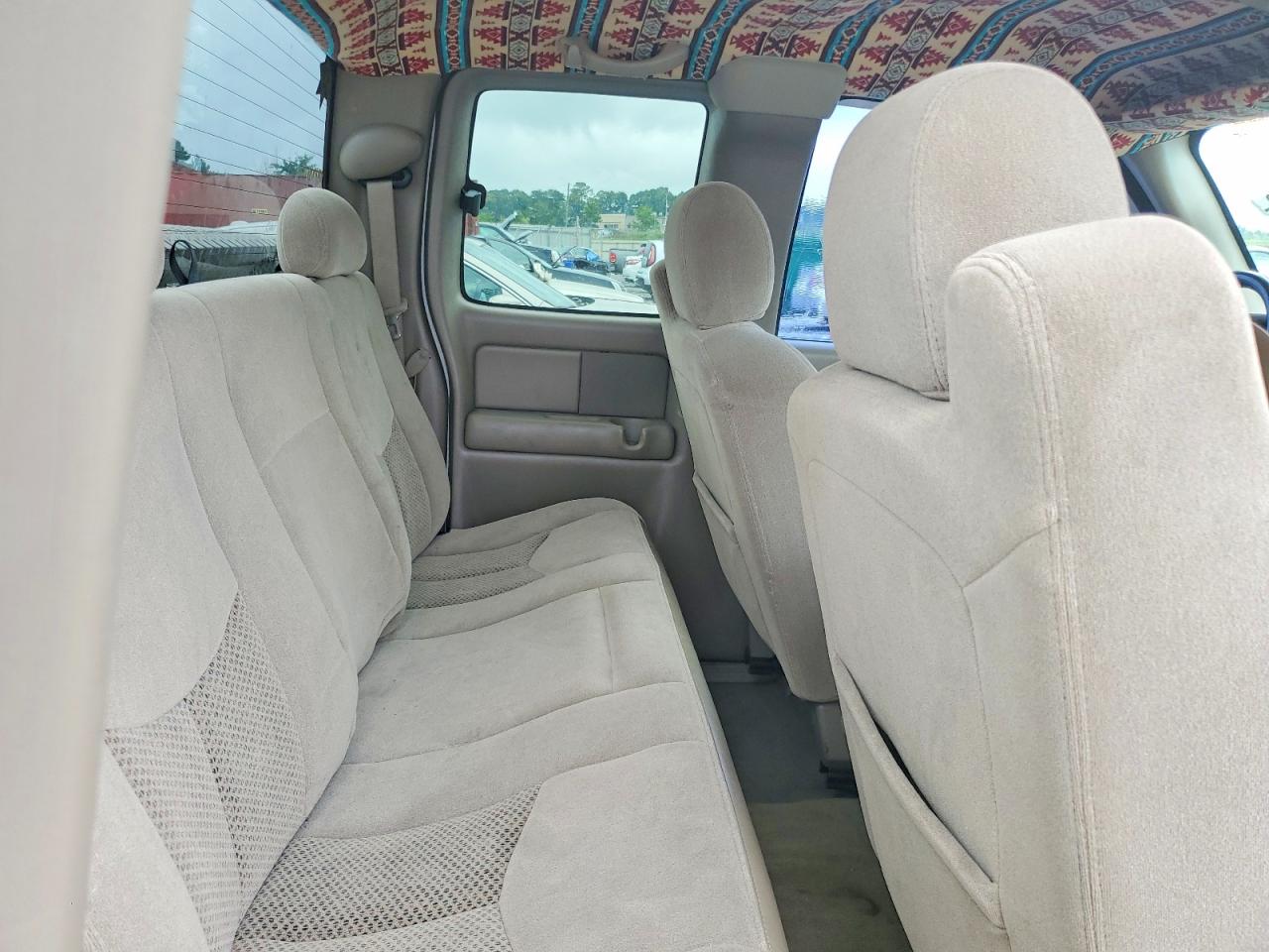 2004 Chevrolet Silverado K1500 White vin: 1GCEK19T84E340489