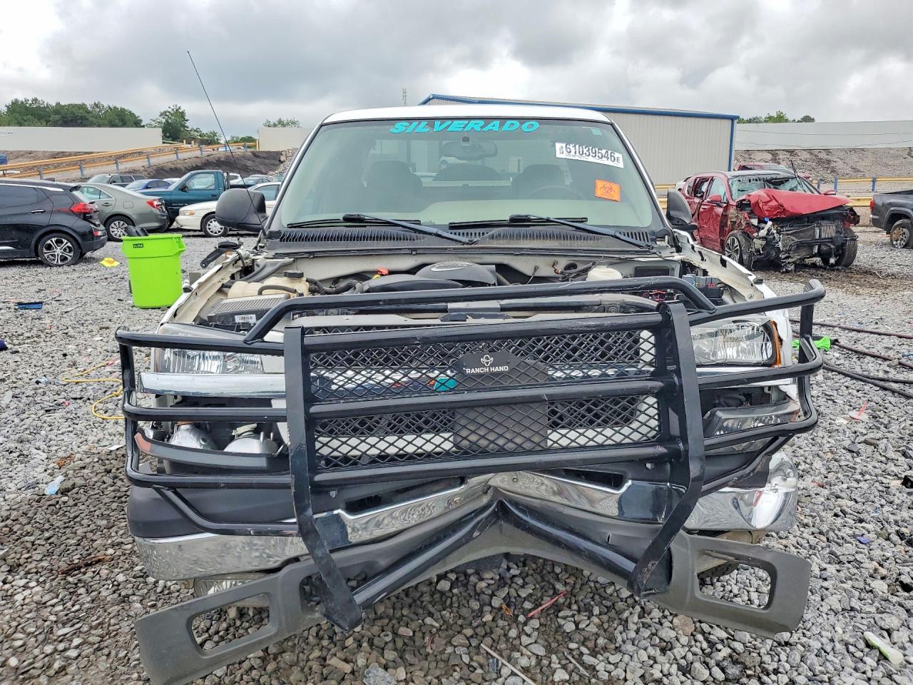 2004 Chevrolet Silverado K1500 White vin: 1GCEK19T84E340489