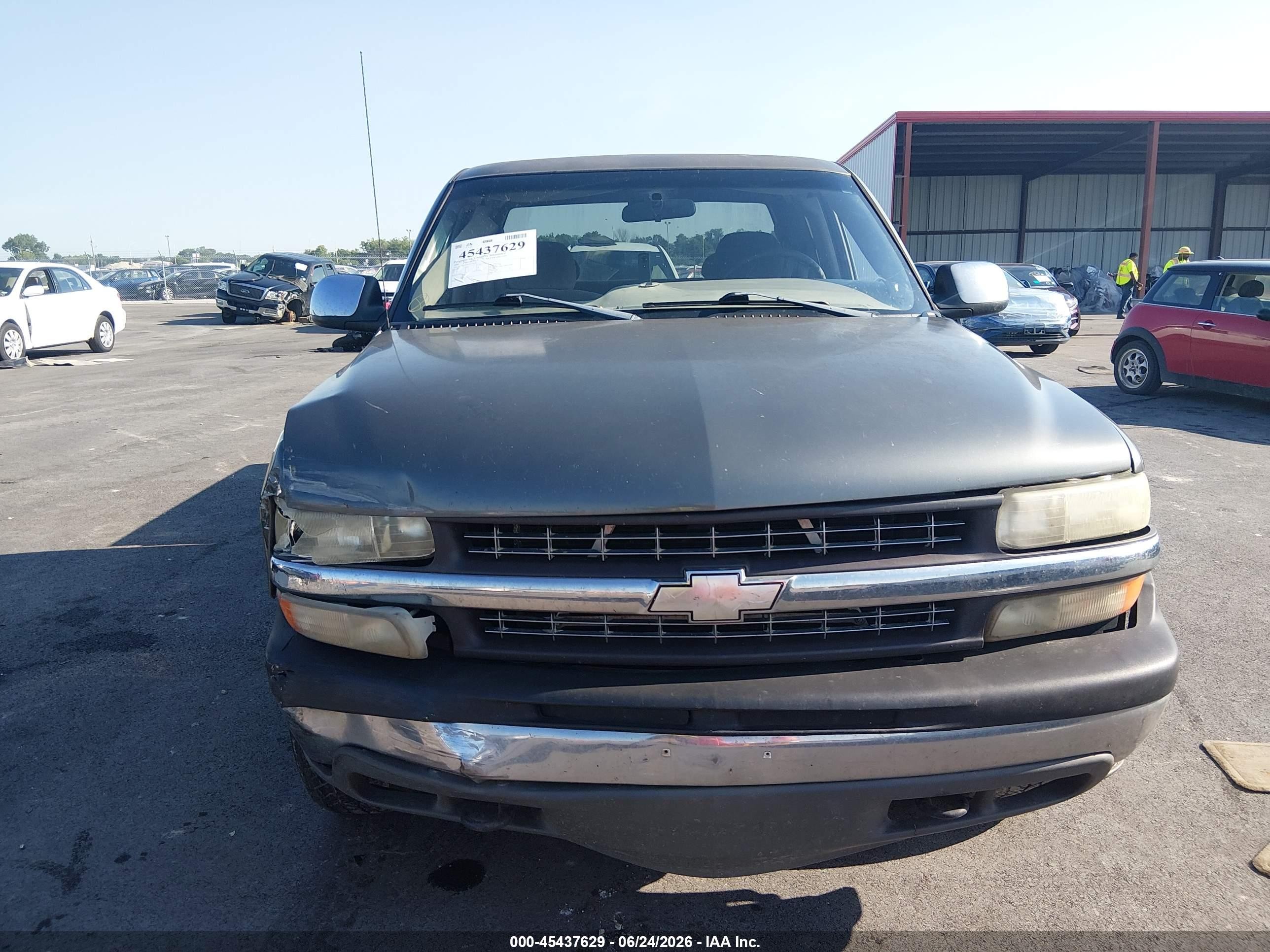 2000 Chevrolet Silverado 1500 Ls Silver vin: 1GCEK19T8YE317090