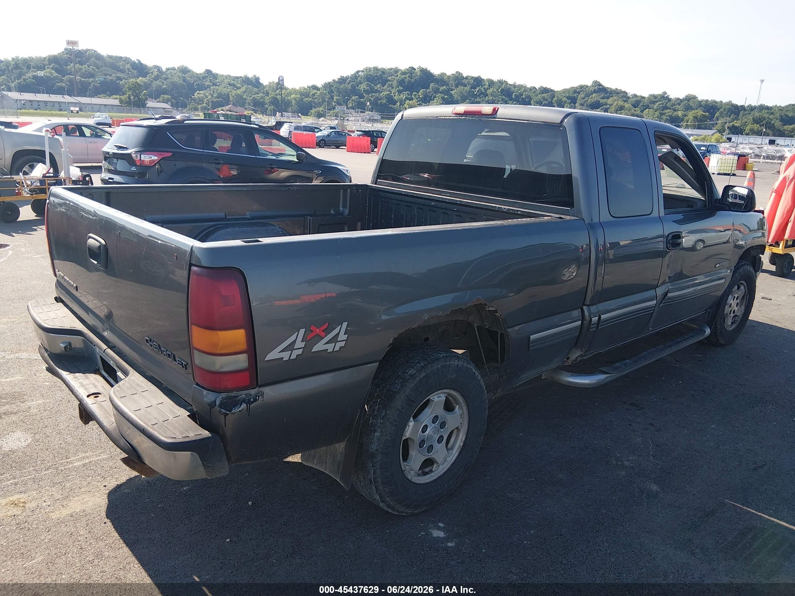 2000 Chevrolet Silverado 1500 Ls Silver vin: 1GCEK19T8YE317090