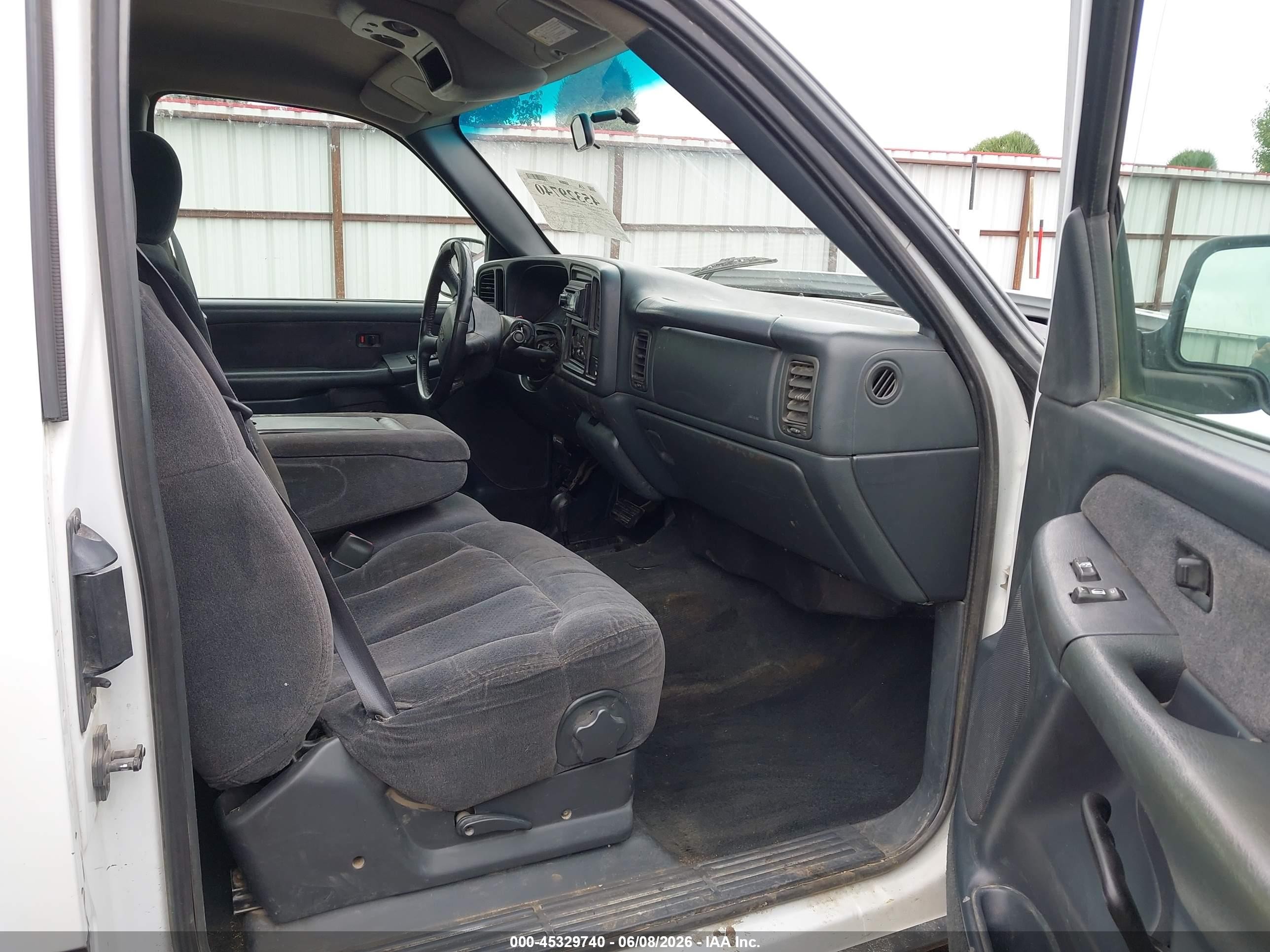 2000 Chevrolet Silverado 1500 Ls White vin: 1GCEK19T8YZ220562