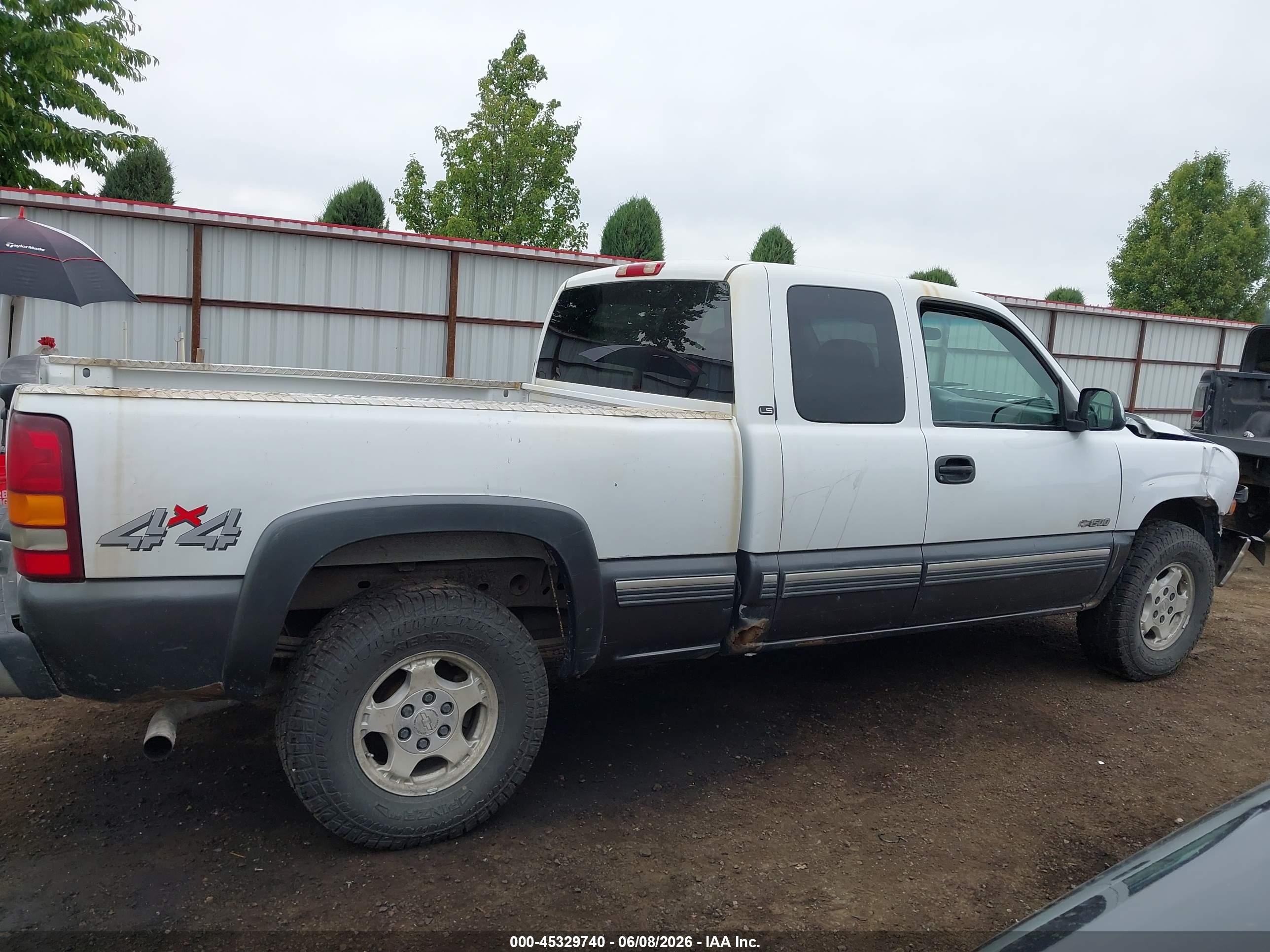 2000 Chevrolet Silverado 1500 Ls White vin: 1GCEK19T8YZ220562