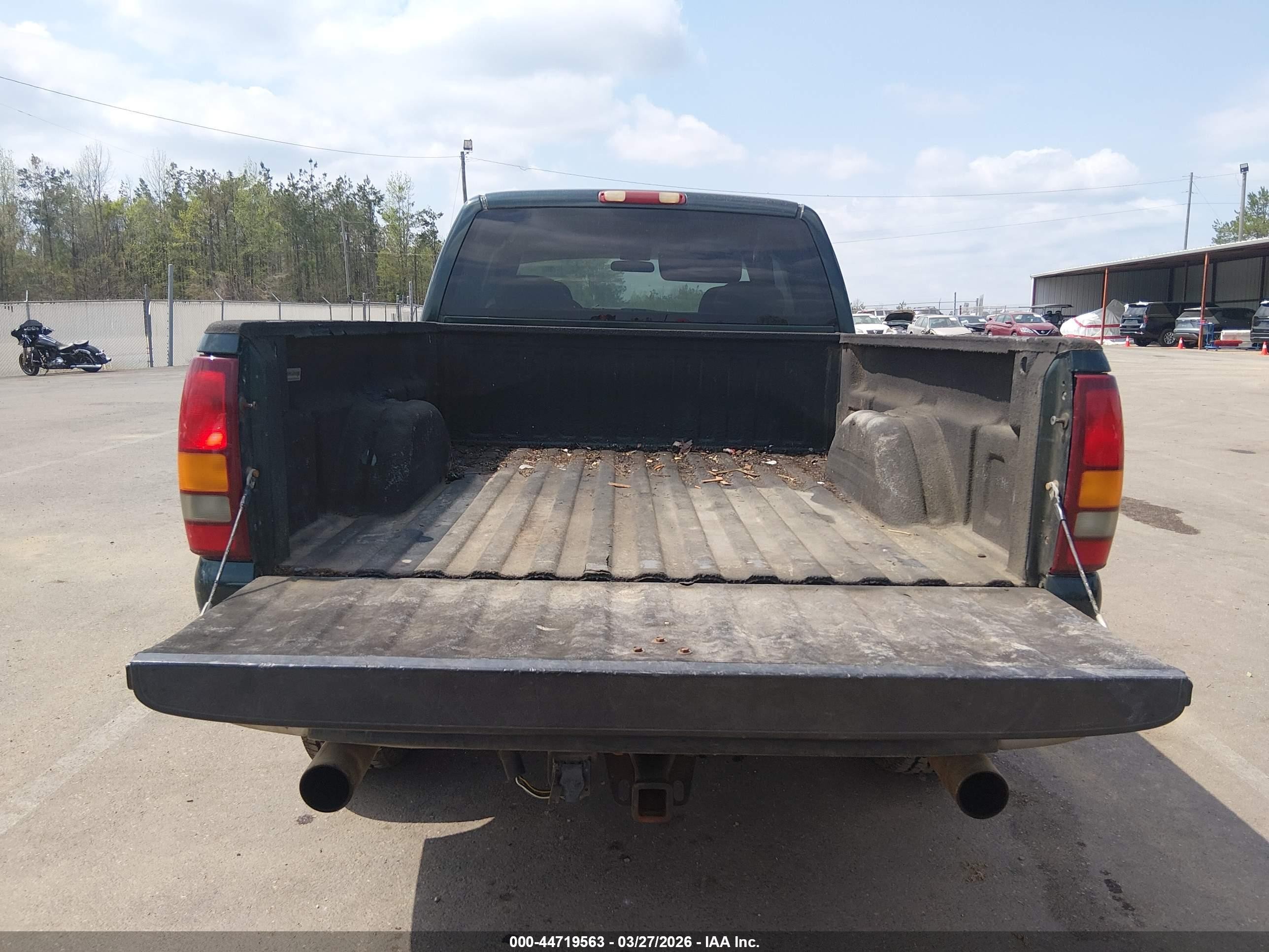 2001 Chevrolet Silverado 1500 Ls Green vin: 1GCEK19T91E132939