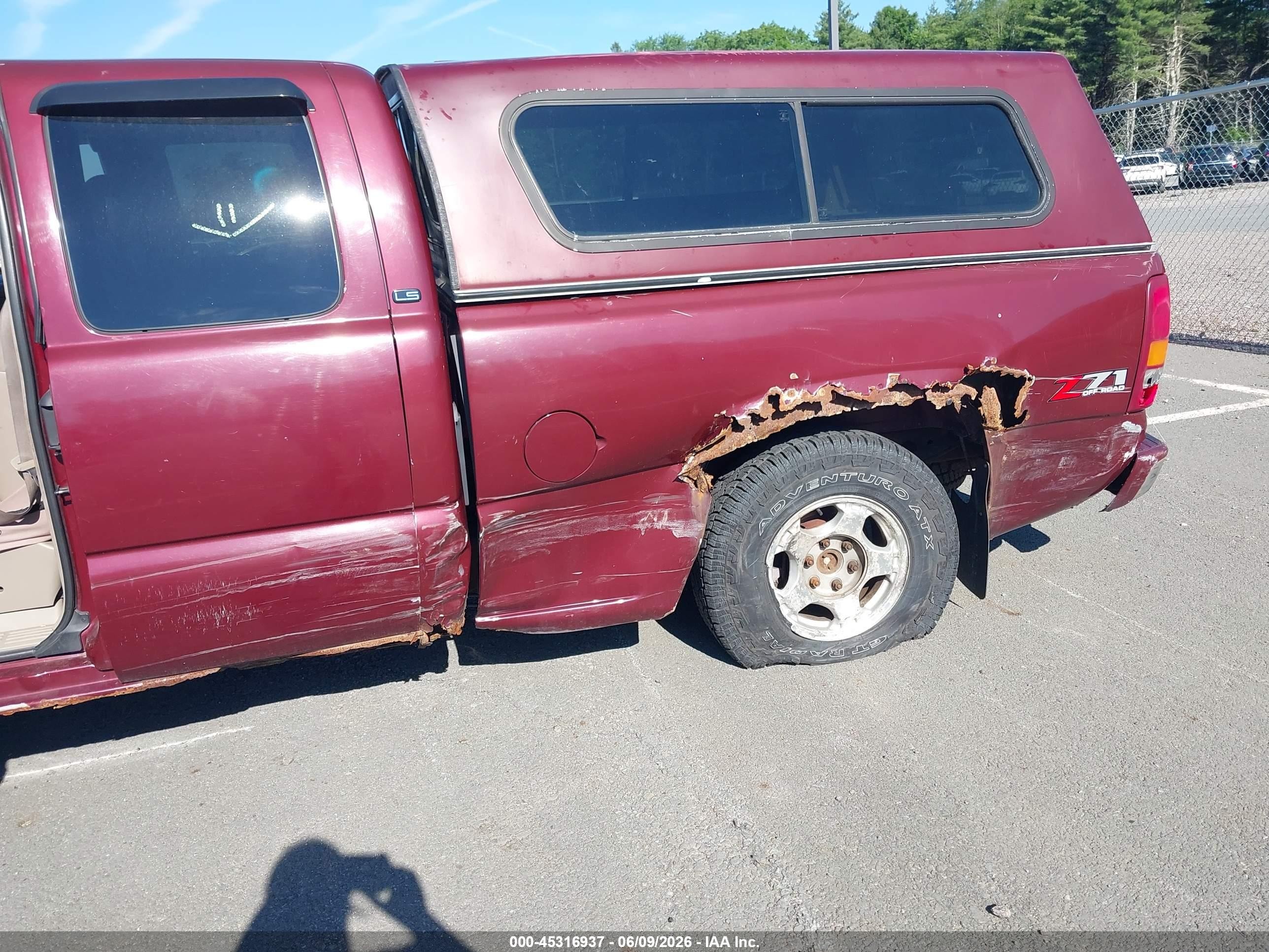 2001 Chevrolet Silverado 1500 Ls Red vin: 1GCEK19T91Z111646