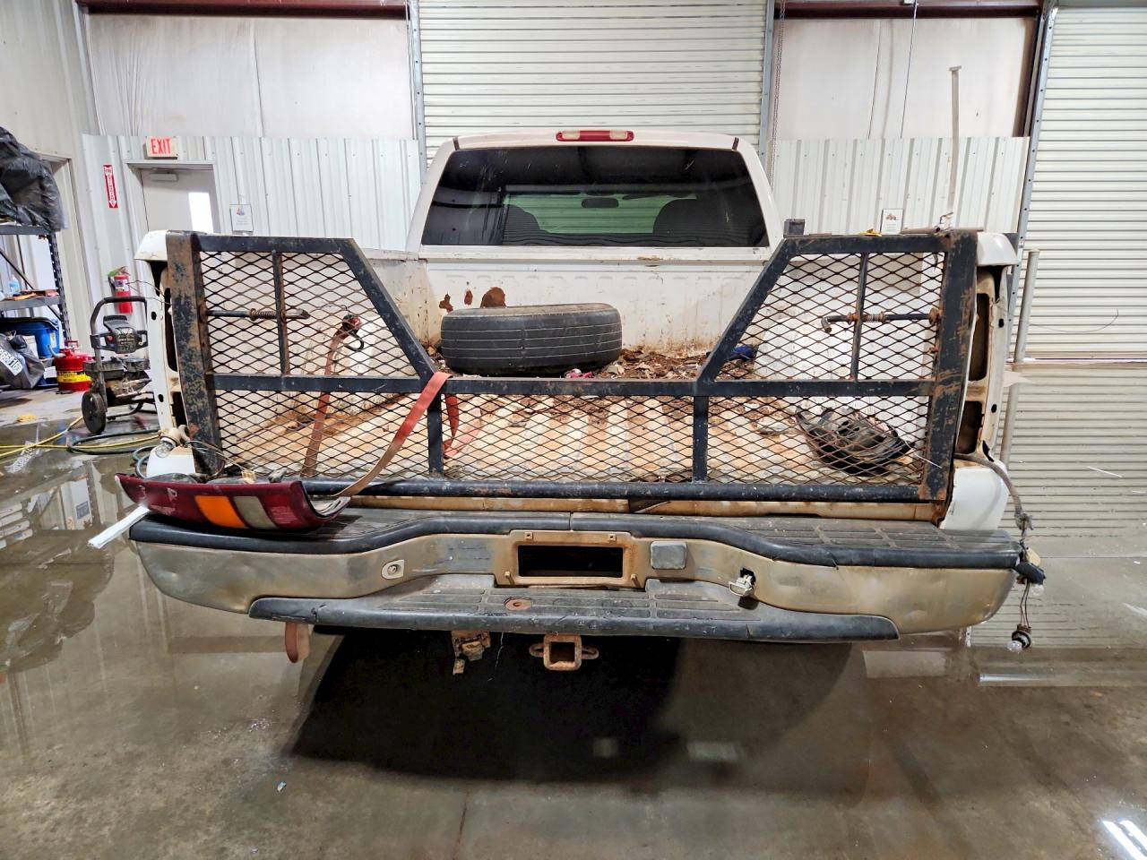2001 Chevrolet Silverado K1500 Белый vin: 1GCEK19T91Z232175