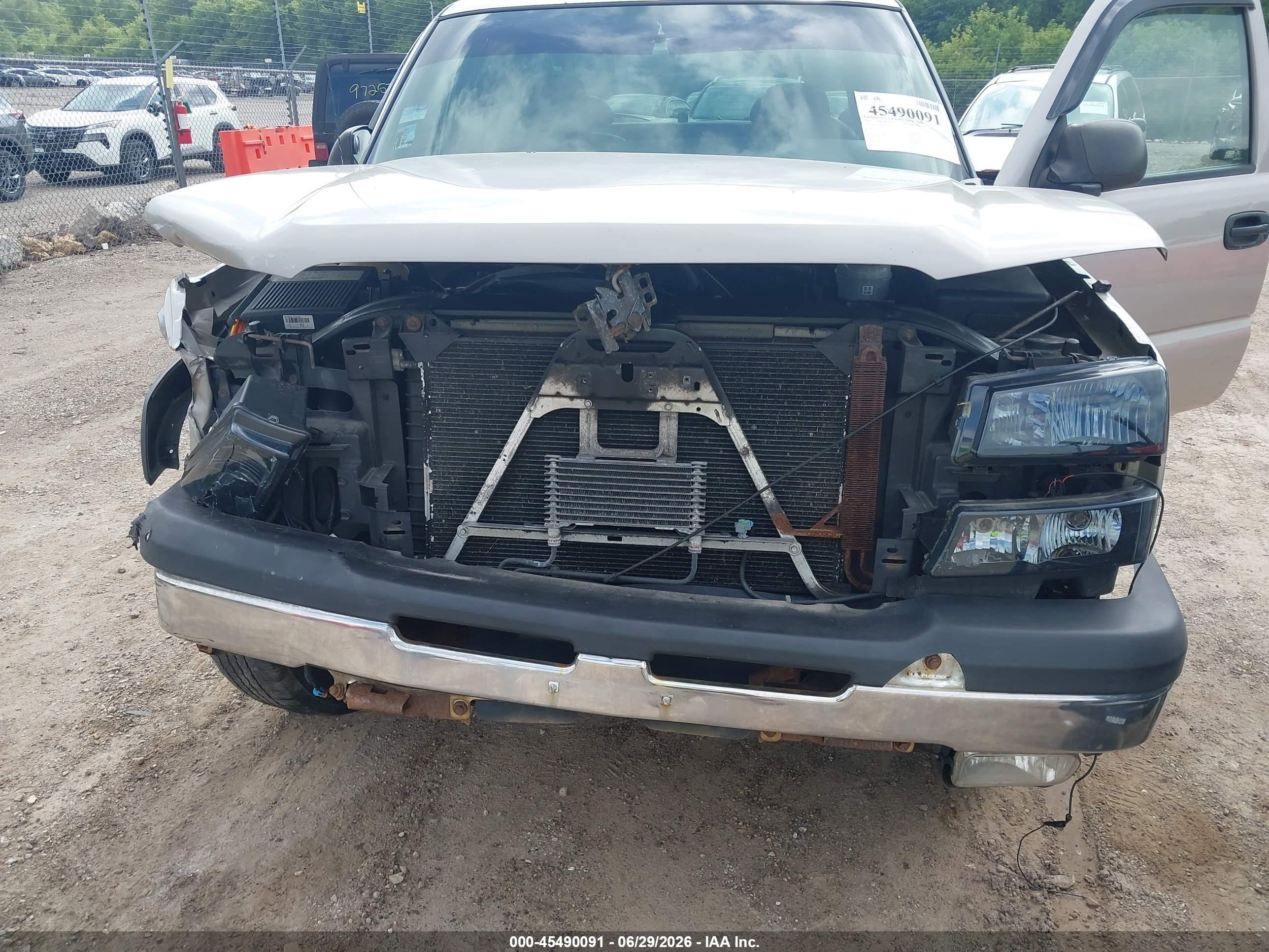 2004 Chevrolet Silverado 1500 Lt Silver vin: 1GCEK19T94E213153