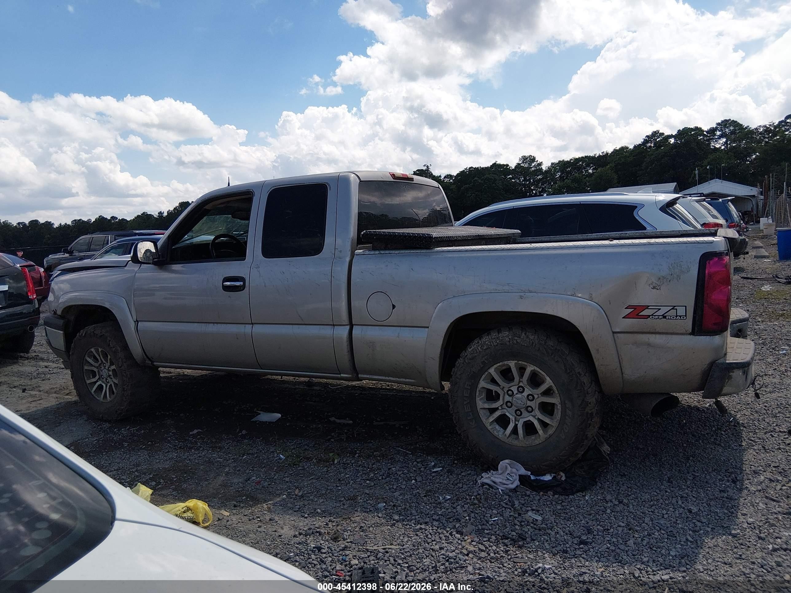 2004 Chevrolet Silverado 1500 Z71 Beige vin: 1GCEK19T94E296969