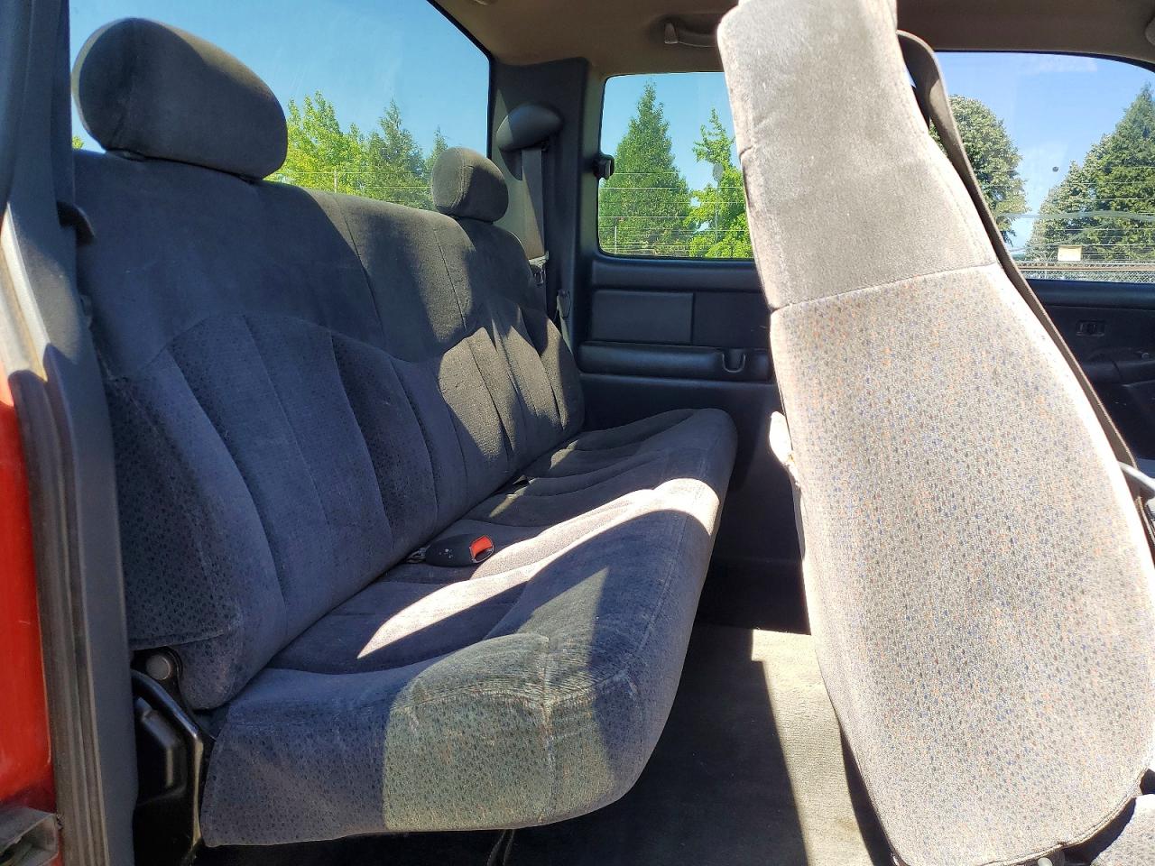 1999 Chevrolet Silverado K1500 Красный vin: 1GCEK19T9XE232001