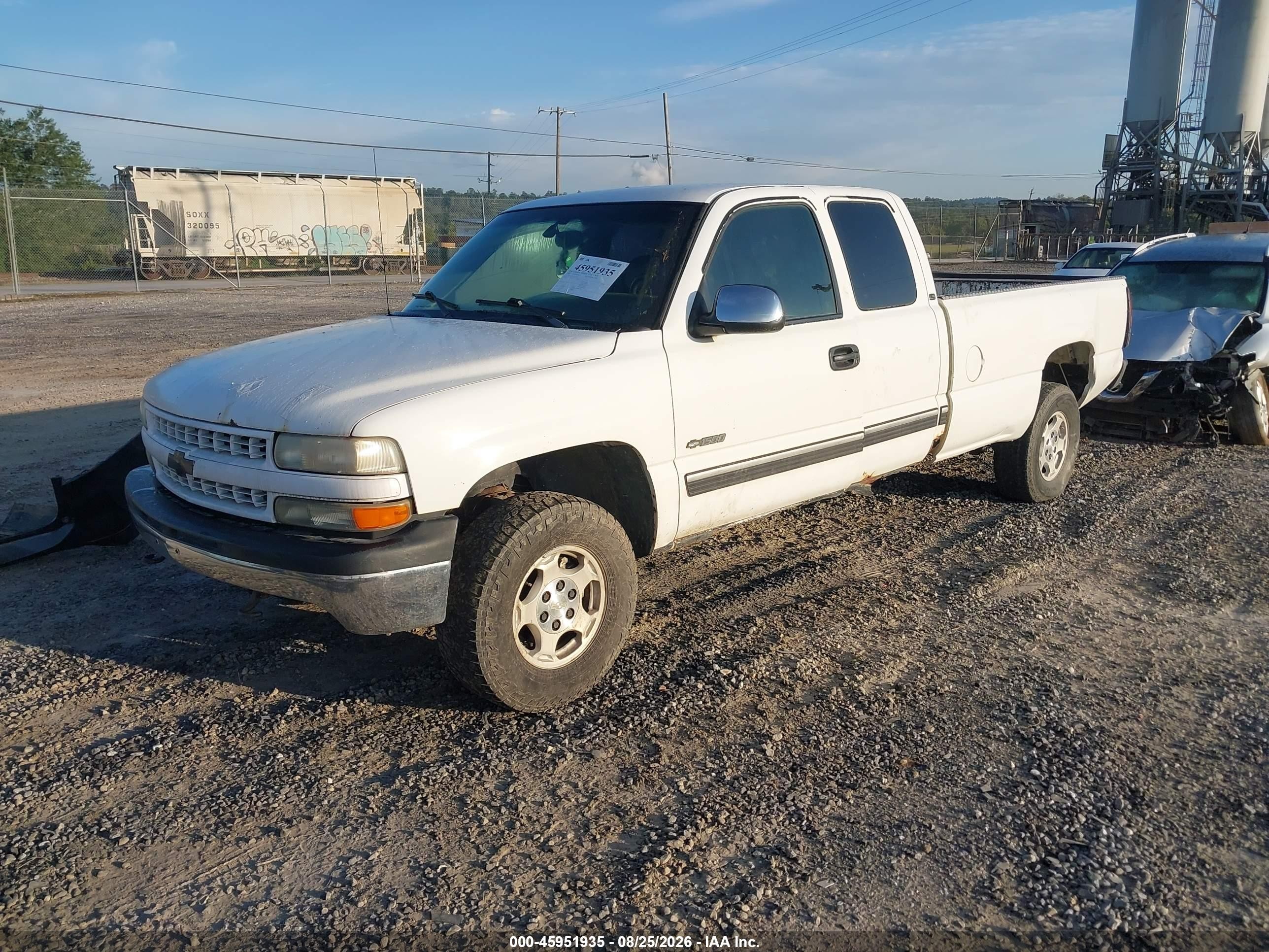 2001 Chevrolet Silverado 1500 Ls White vin: 1GCEK19TX1E253270
