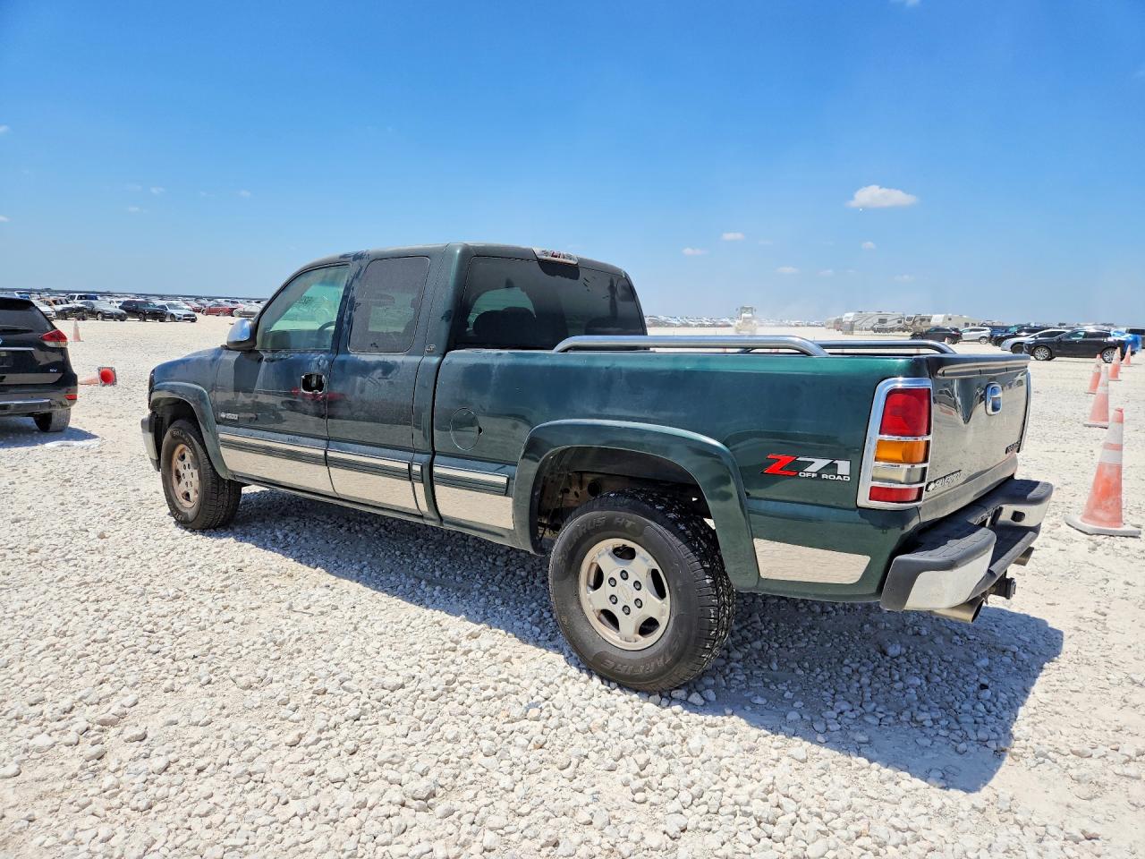 2002 Chevrolet Silverado K1500 Green vin: 1GCEK19TX2E194285