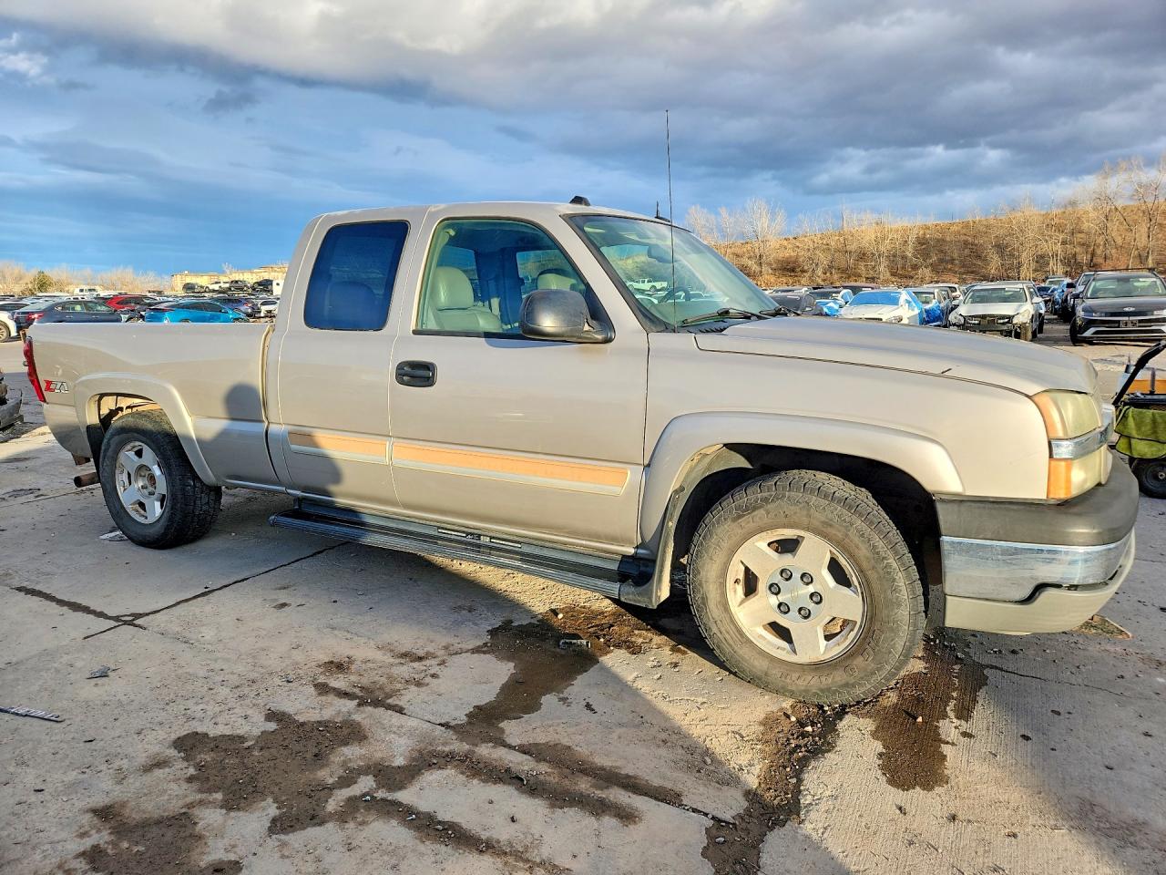 2004 Chevrolet Silverado K1500 Silver vin: 1GCEK19TX4E154789