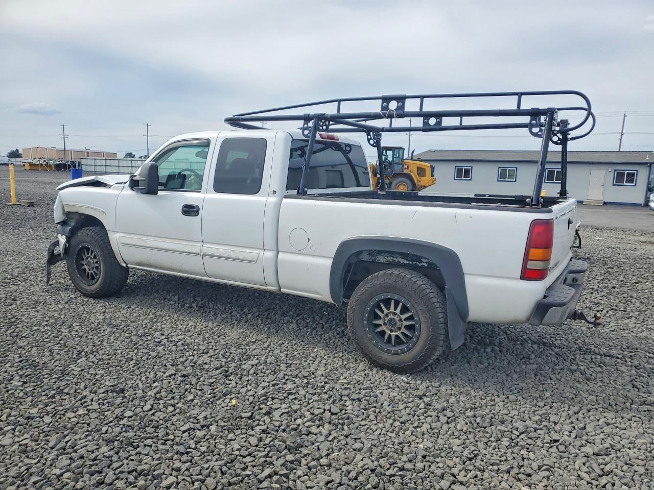 2004 Chevrolet Silverado K1500 White vin: 1GCEK19TX4E307865
