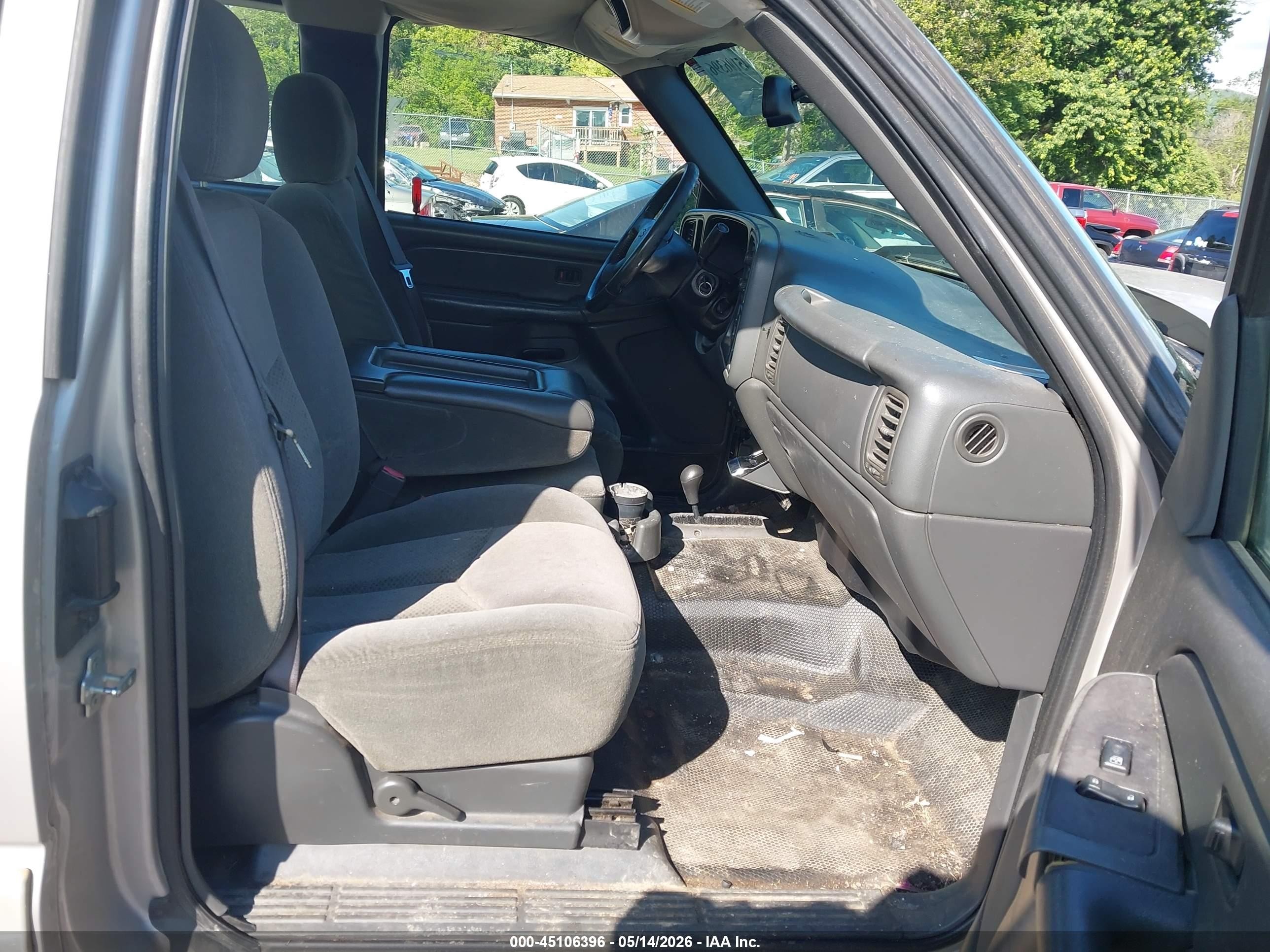 2004 Chevrolet Silverado 1500 Ls Silver vin: 1GCEK19TX4E389791