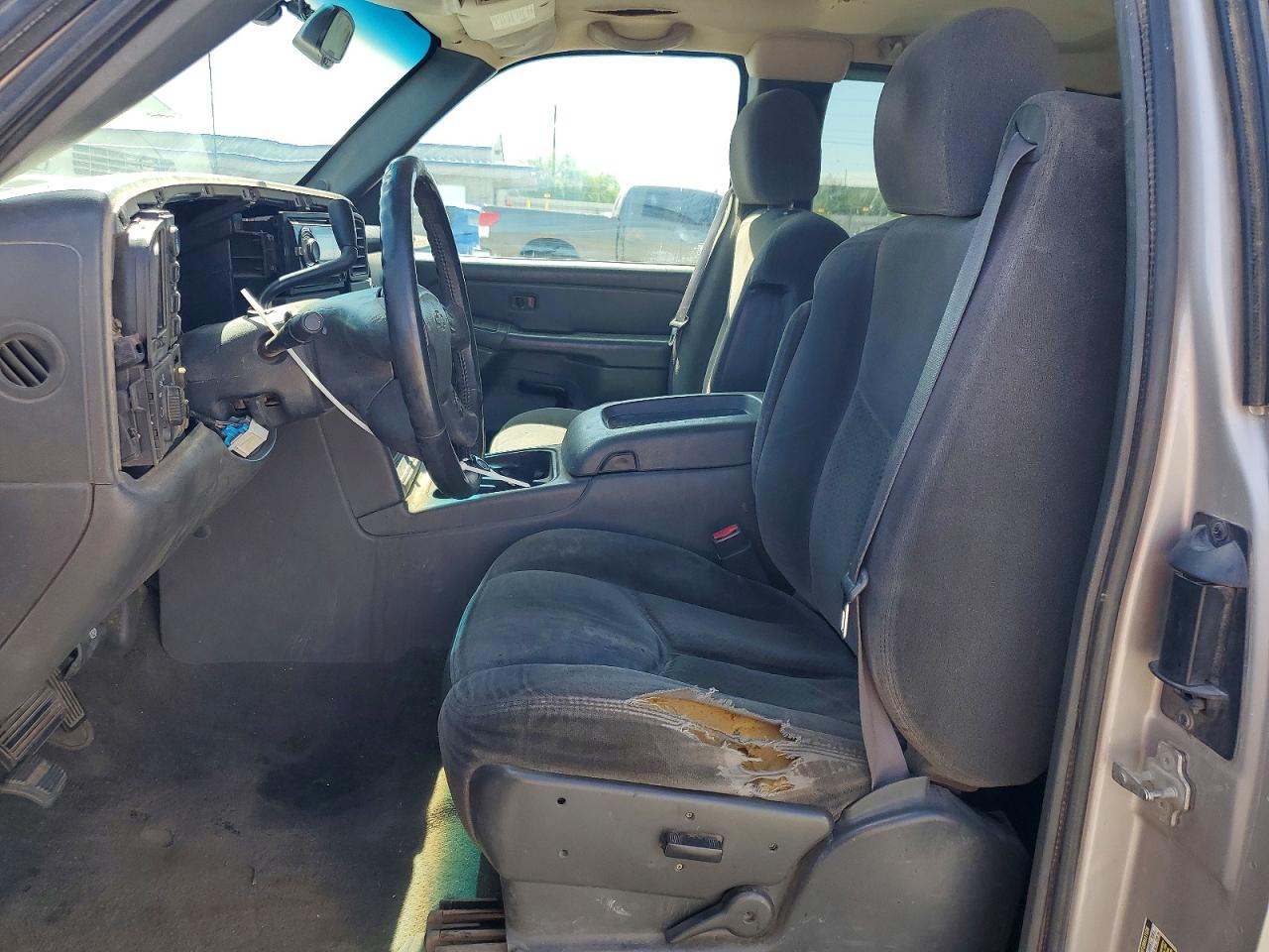 2004 Chevrolet Silverado K1500 Beige vin: 1GCEK19TX4Z219682